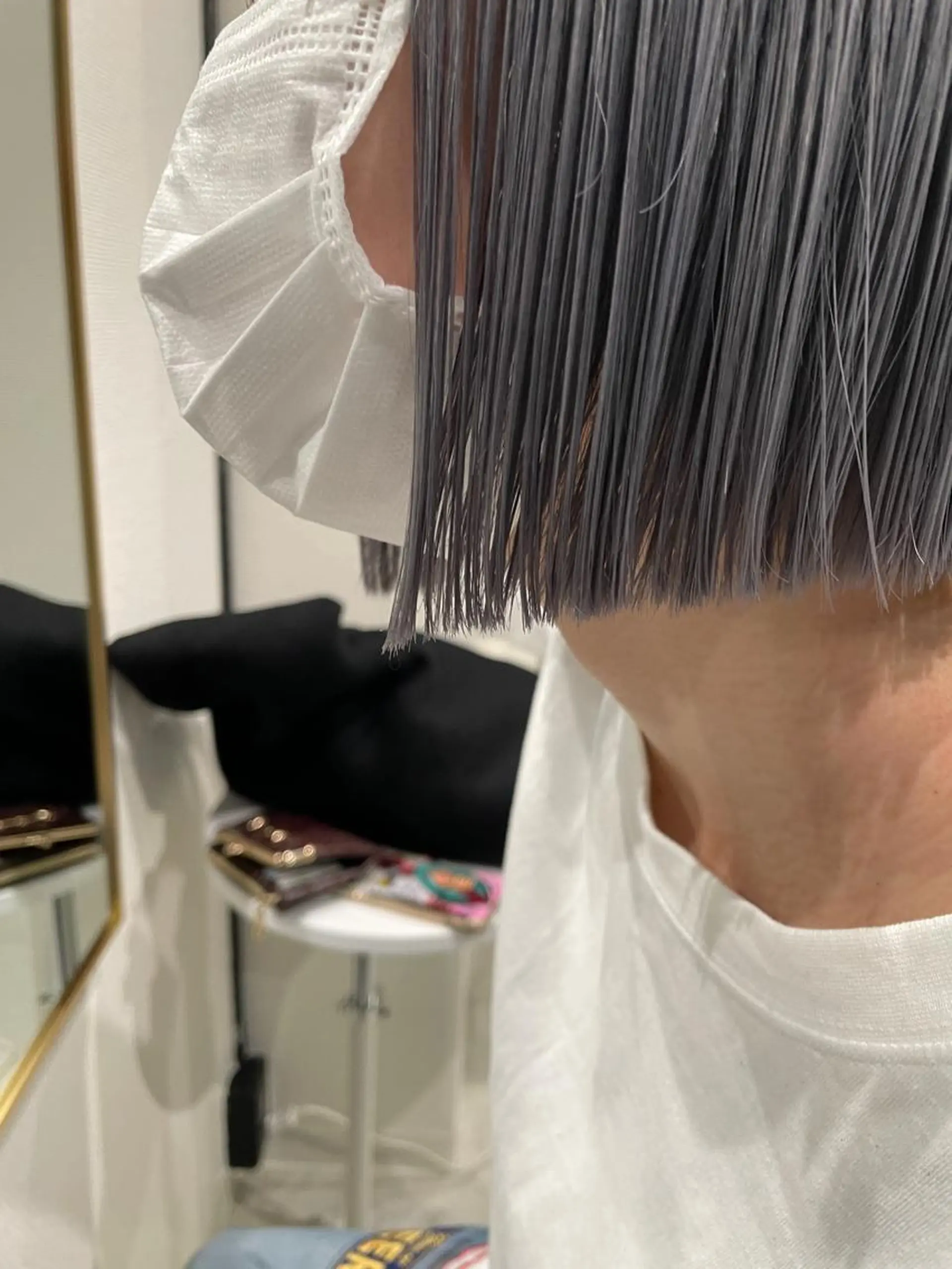 ショート カラー 切りっぱなしボブ ブリーチ 透明感カラー ダブルカラー ボブ Yu シールエクステのヘアスタイル