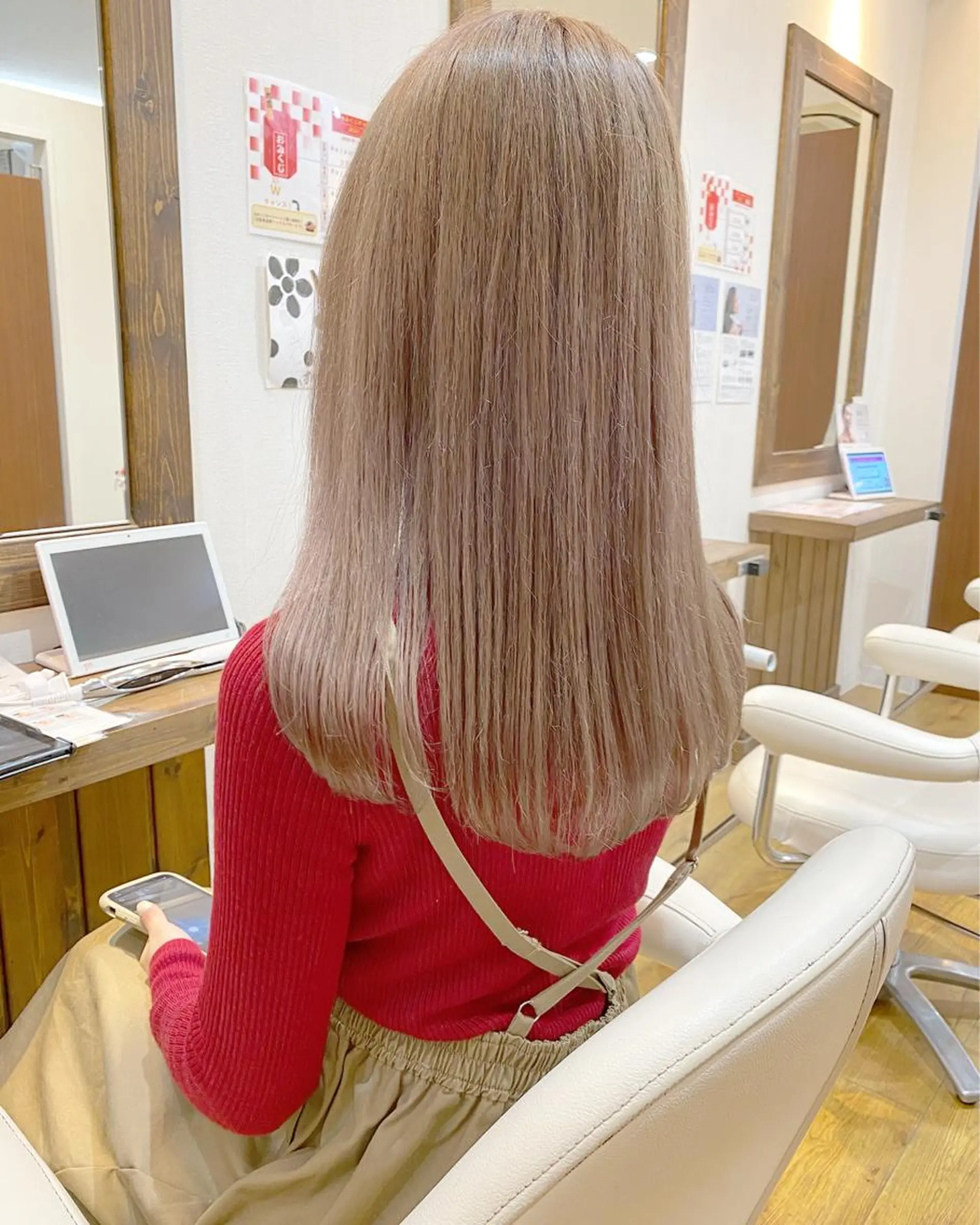 ロング カラー 横浜ブリーチムラ直し ハイトーン/ブリーチのヘアスタイル