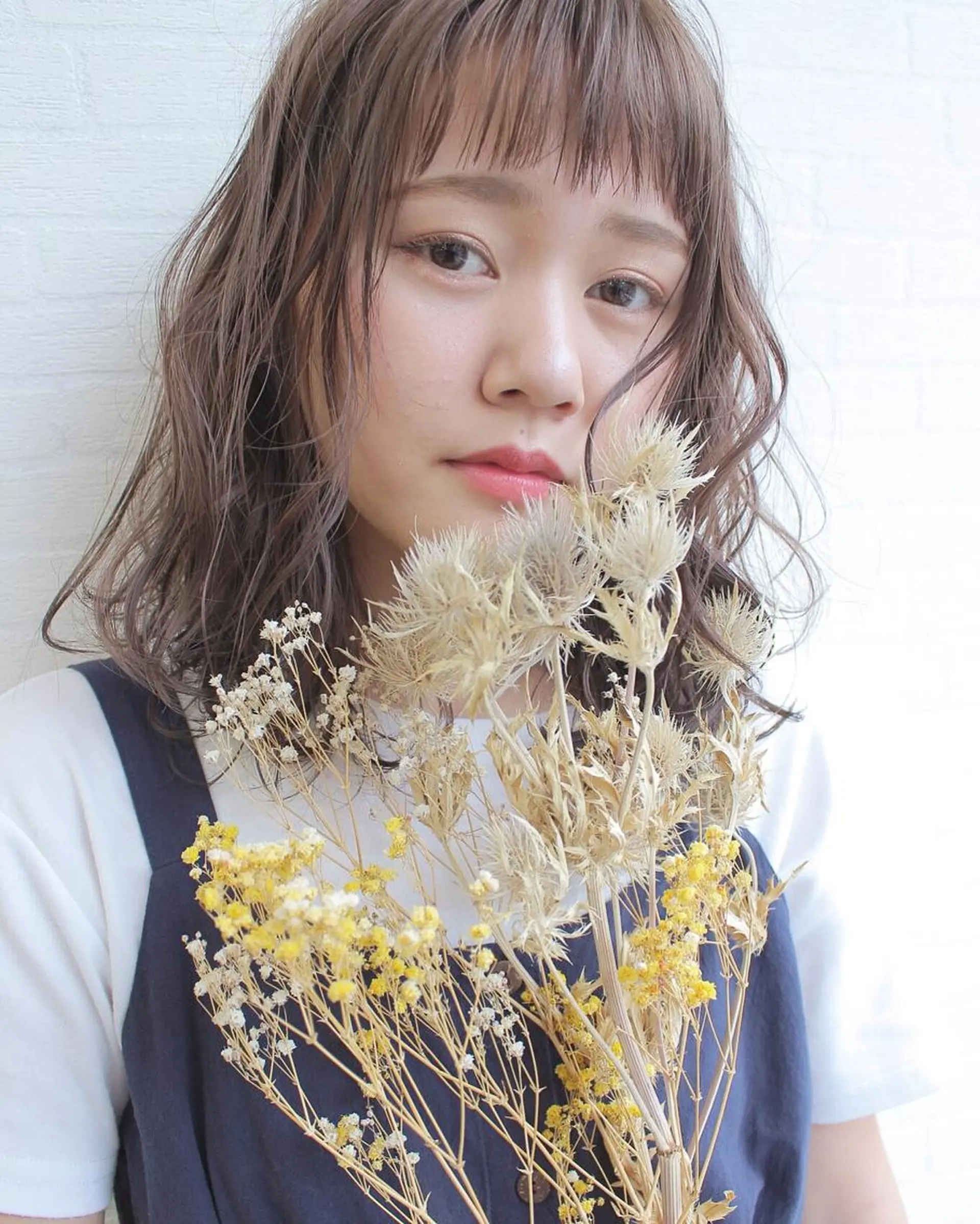 ミディアム カラー ブリーチ グレージュ 立川 奈那子のヘアスタイル