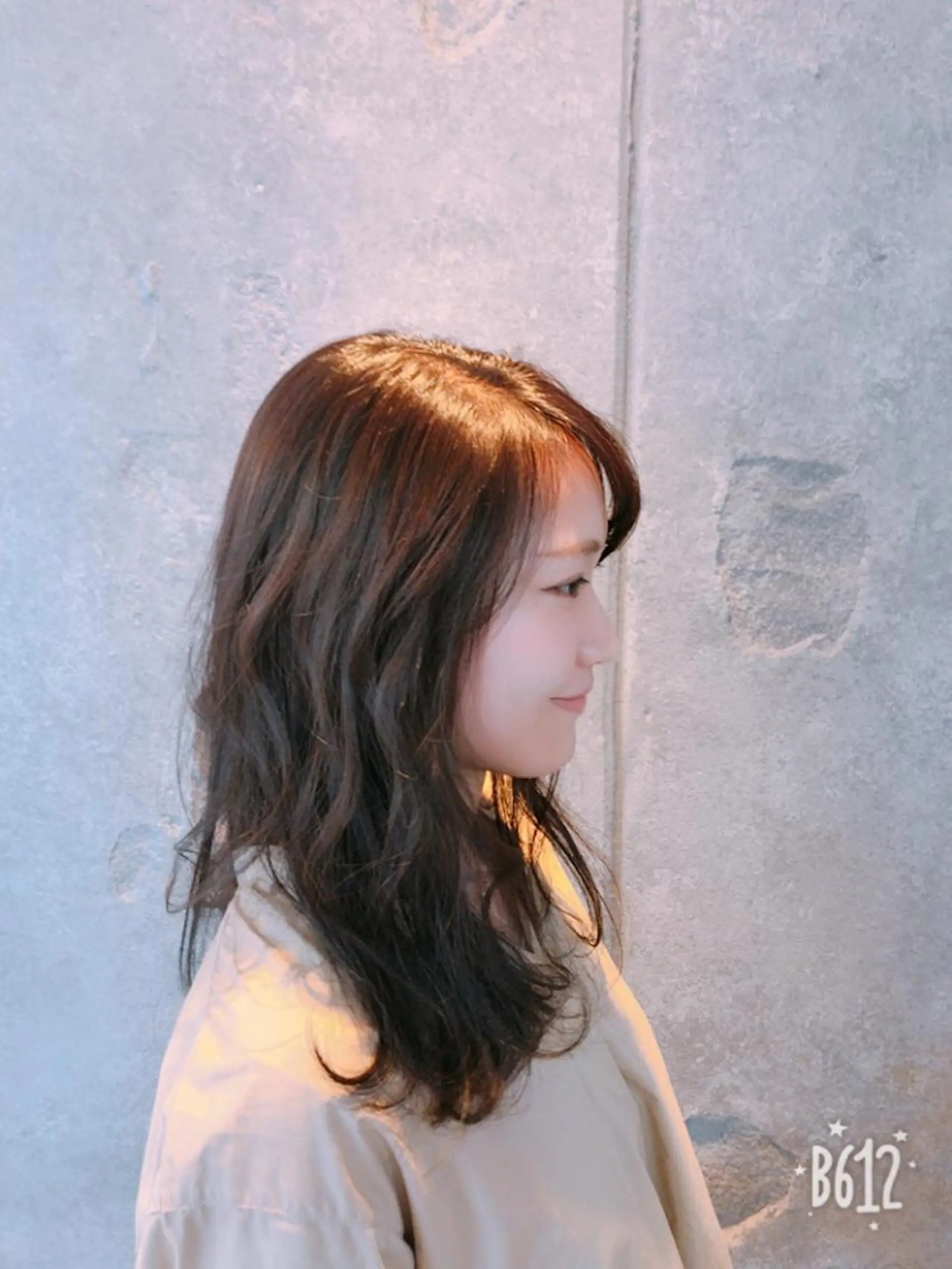 セミロング 大久保 遥日のヘアスタイル