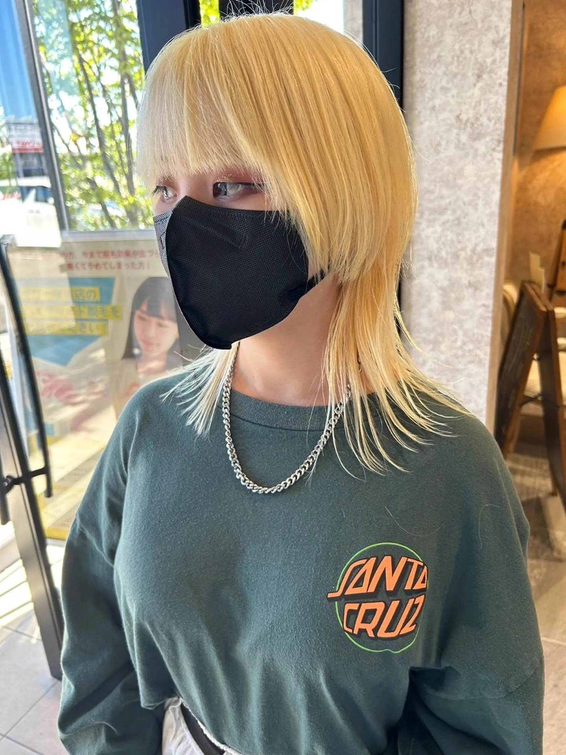 カラー セミロング ヘアアレンジ ブロンド ハイトーンカラー シルバー ハイトーンベージュ 新潟/Manamiのヘアスタイル