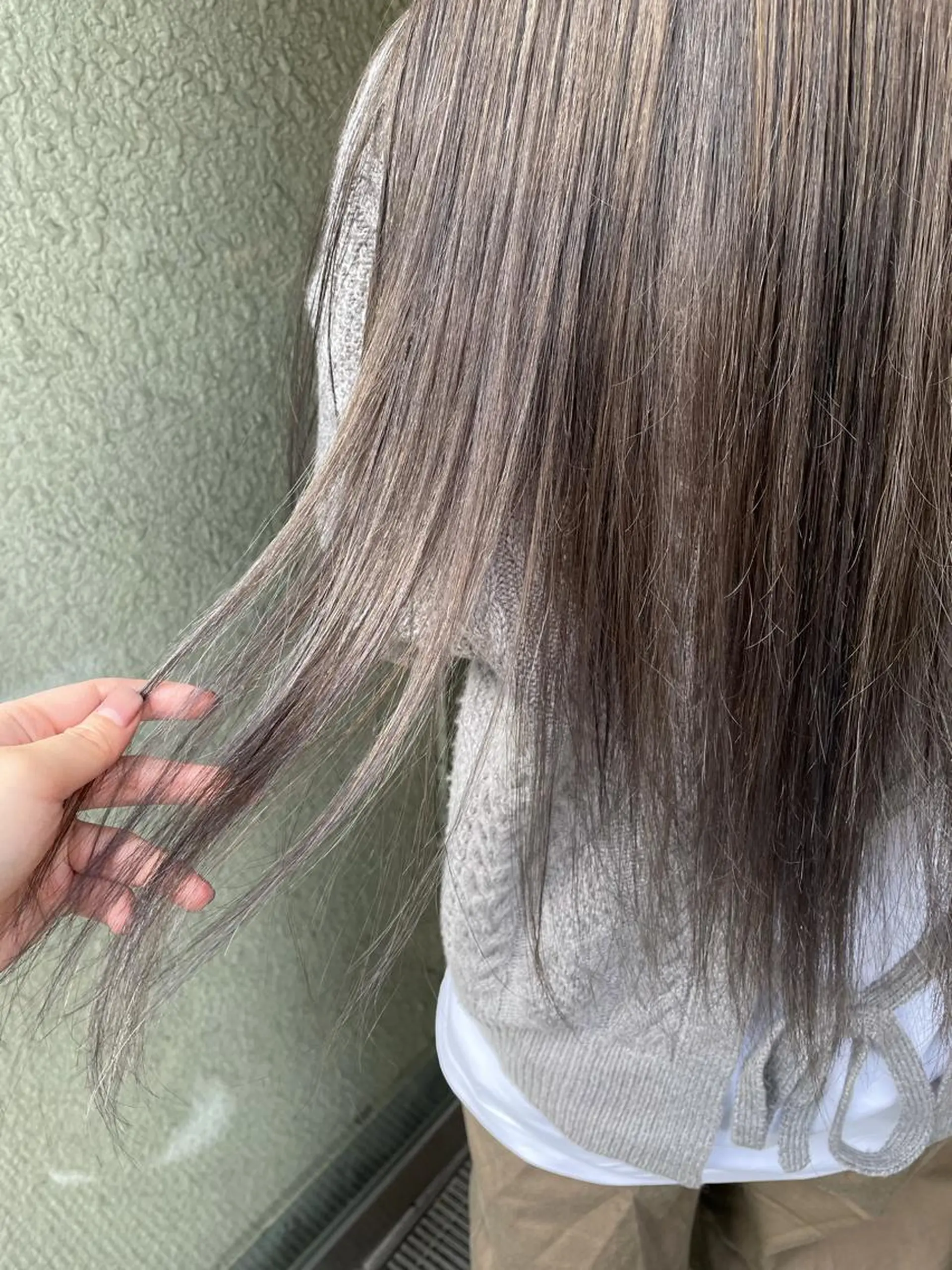 ロング カラー アッシュ アッシュグレー ヘアカラー トリートメント 【ピンク/韓国ヘア/ ヘアセット】亜海のヘアスタイル