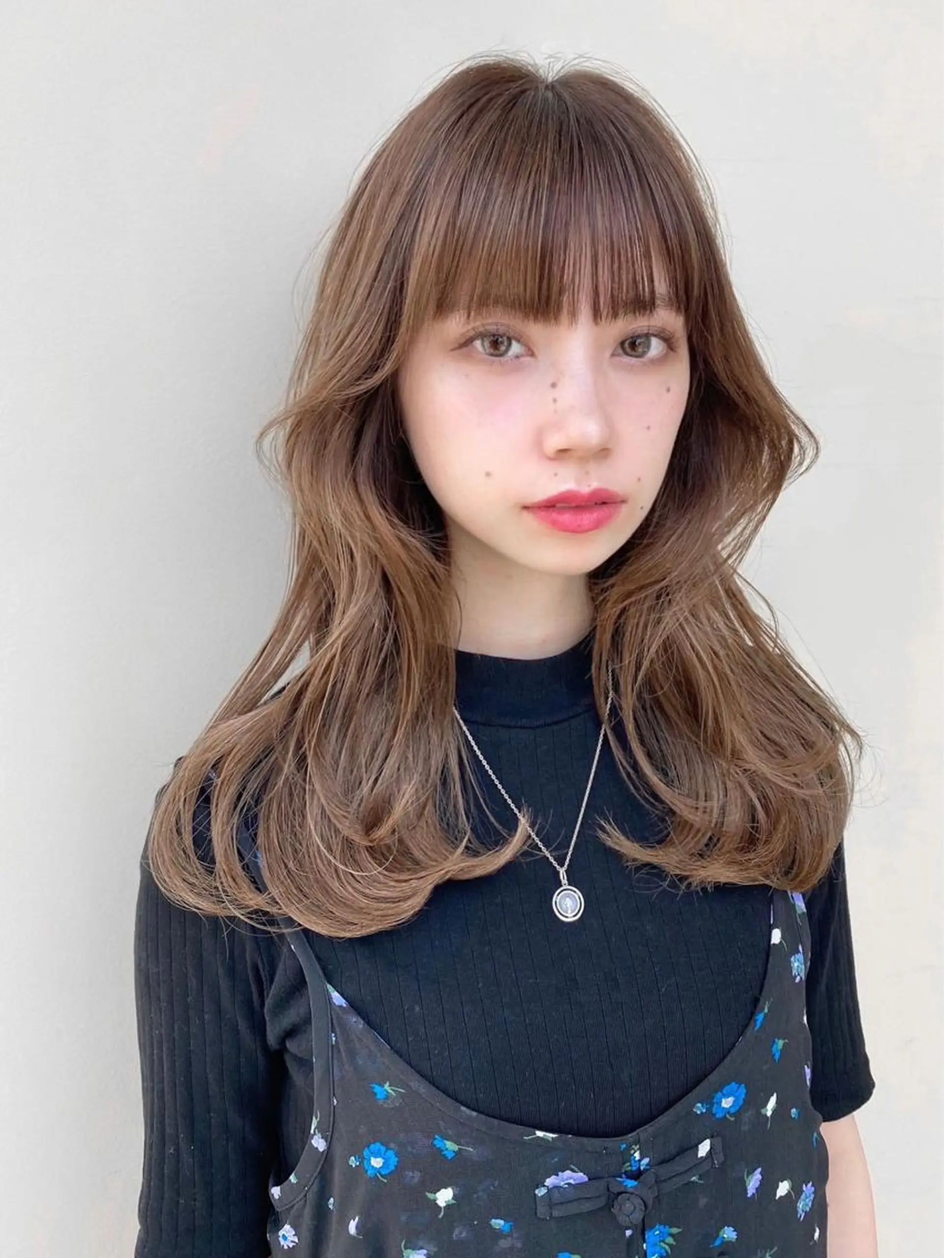 セミロング カラー くびれヘア レイヤー/顔周り /透明感🩶高橋大のヘアスタイル