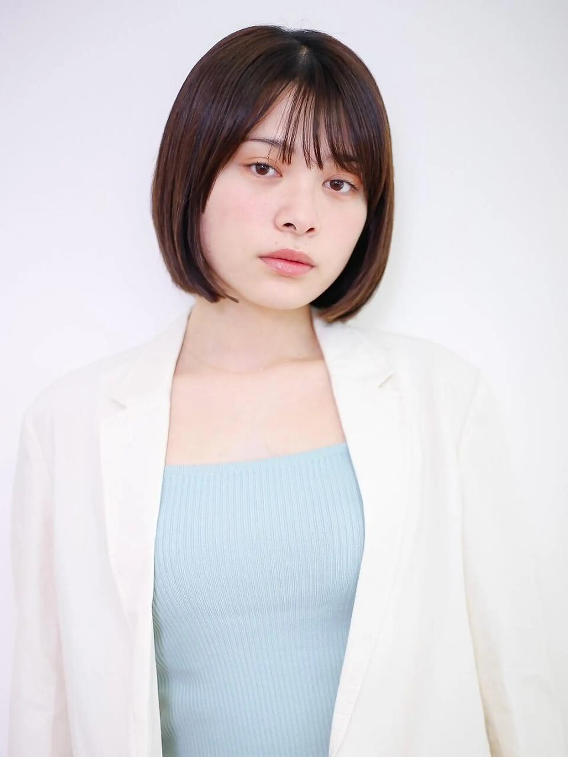 ショート カラー ブリーチ イヤリングカラー ハイライトカラー イルミナカラー インナーカラー BASSA 下井草店のヘアスタイル
