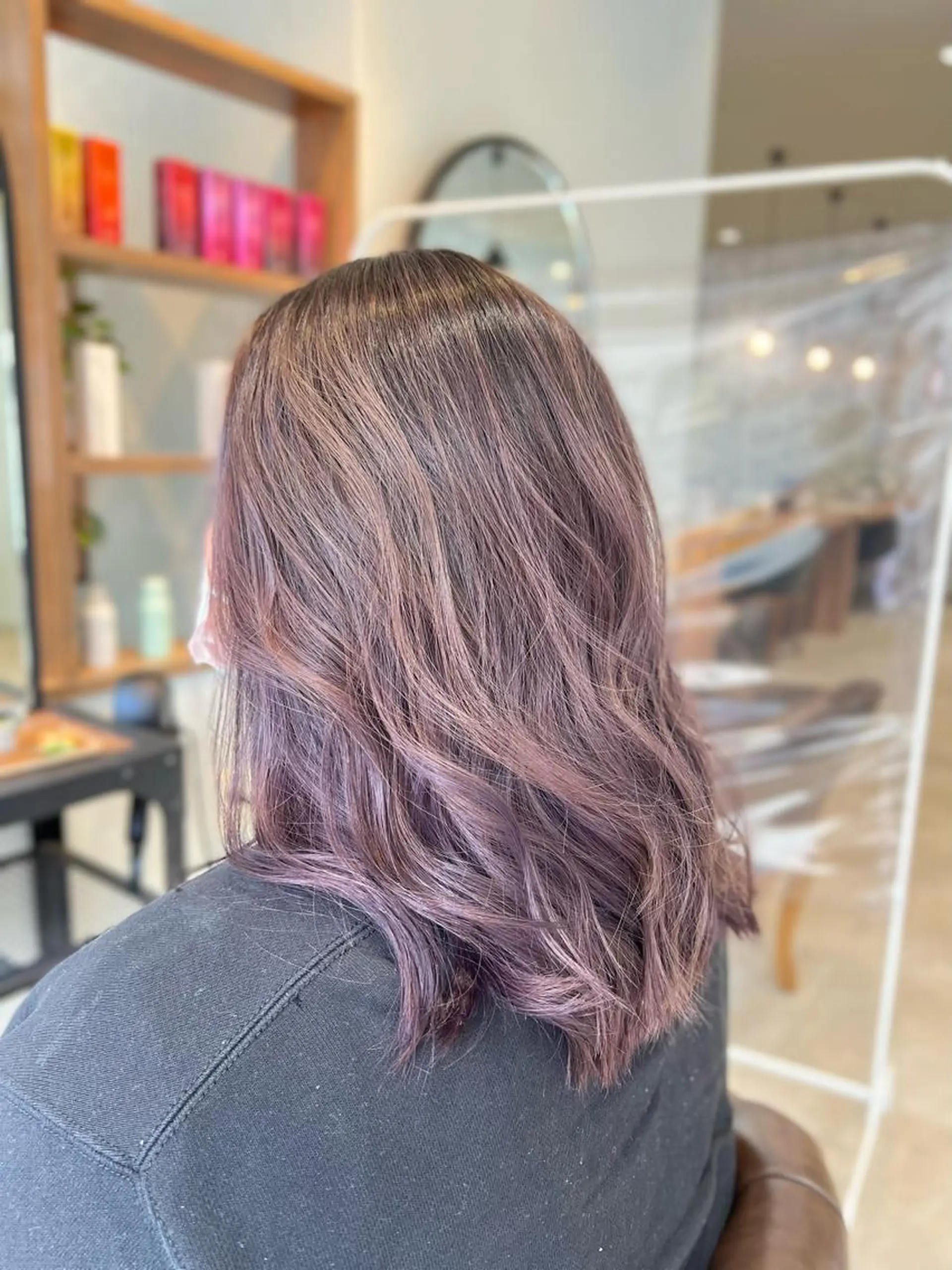 ミディアム カラー 💎エクステ専門店 BIZE梅田🇰🇷のヘアスタイル