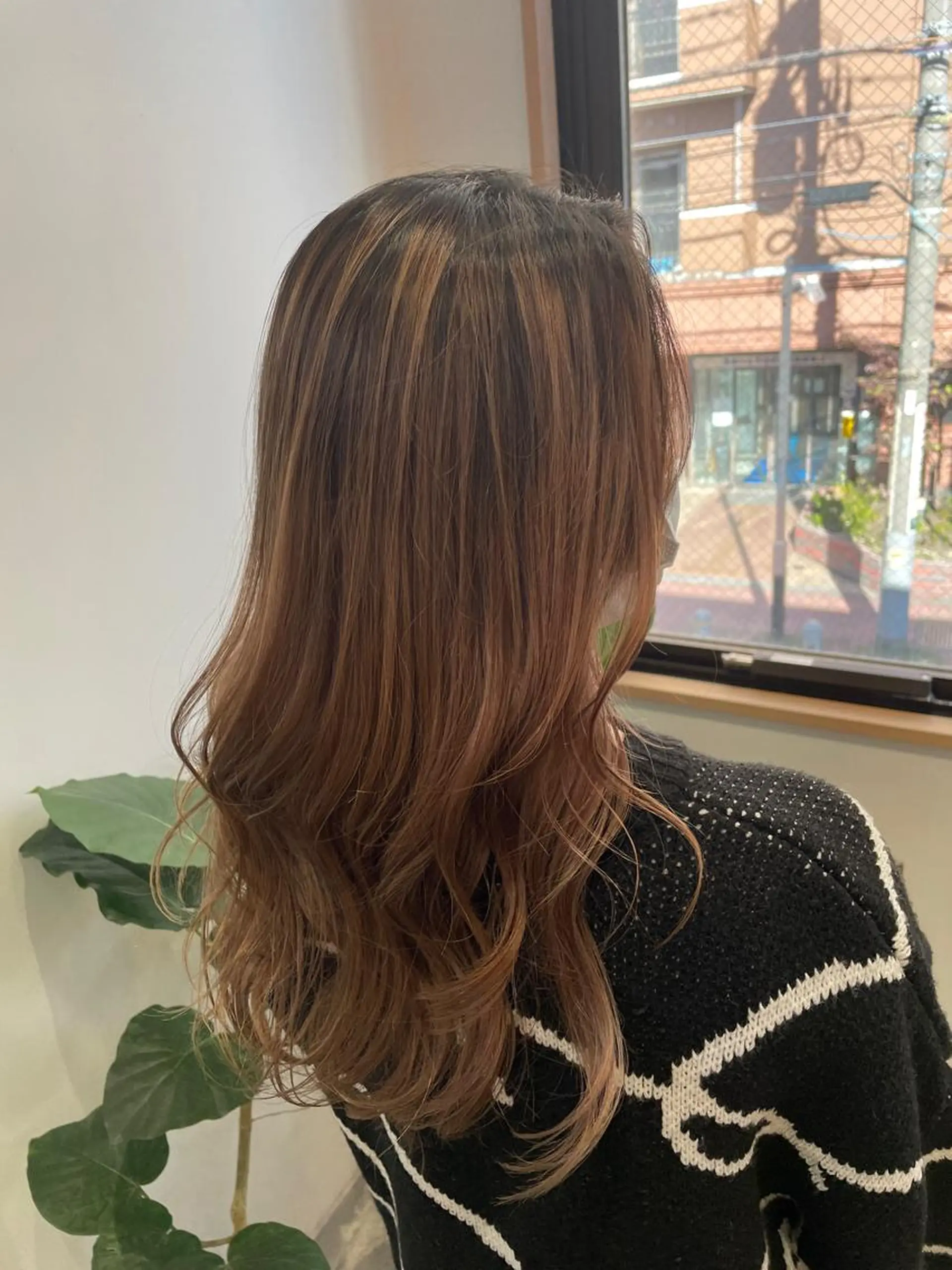 セミロング カラー バレイヤージュ レイヤーカット bloom yumaのヘアスタイル