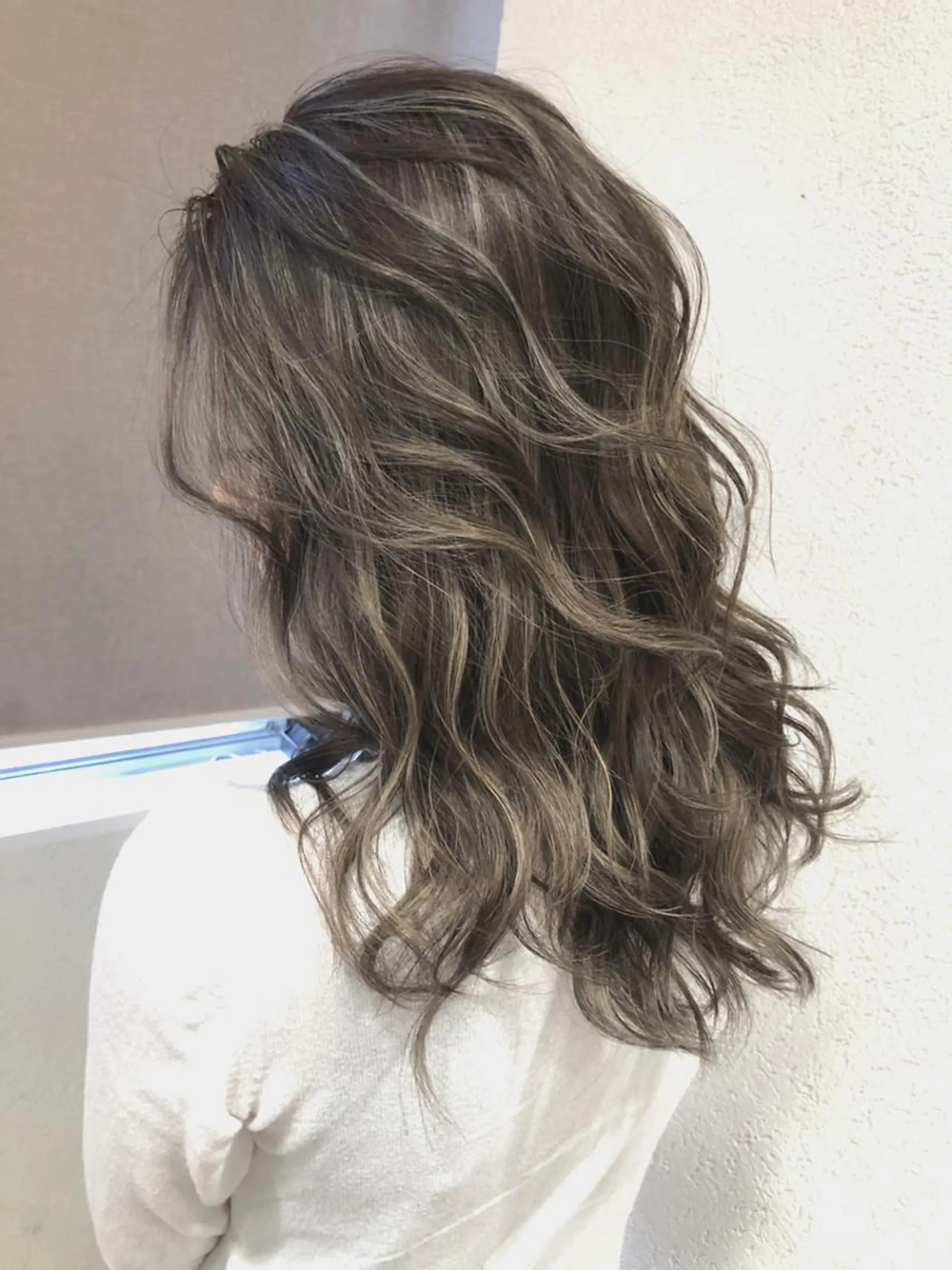 カラー ロング Emerge上野 御徒町店のヘアスタイル
