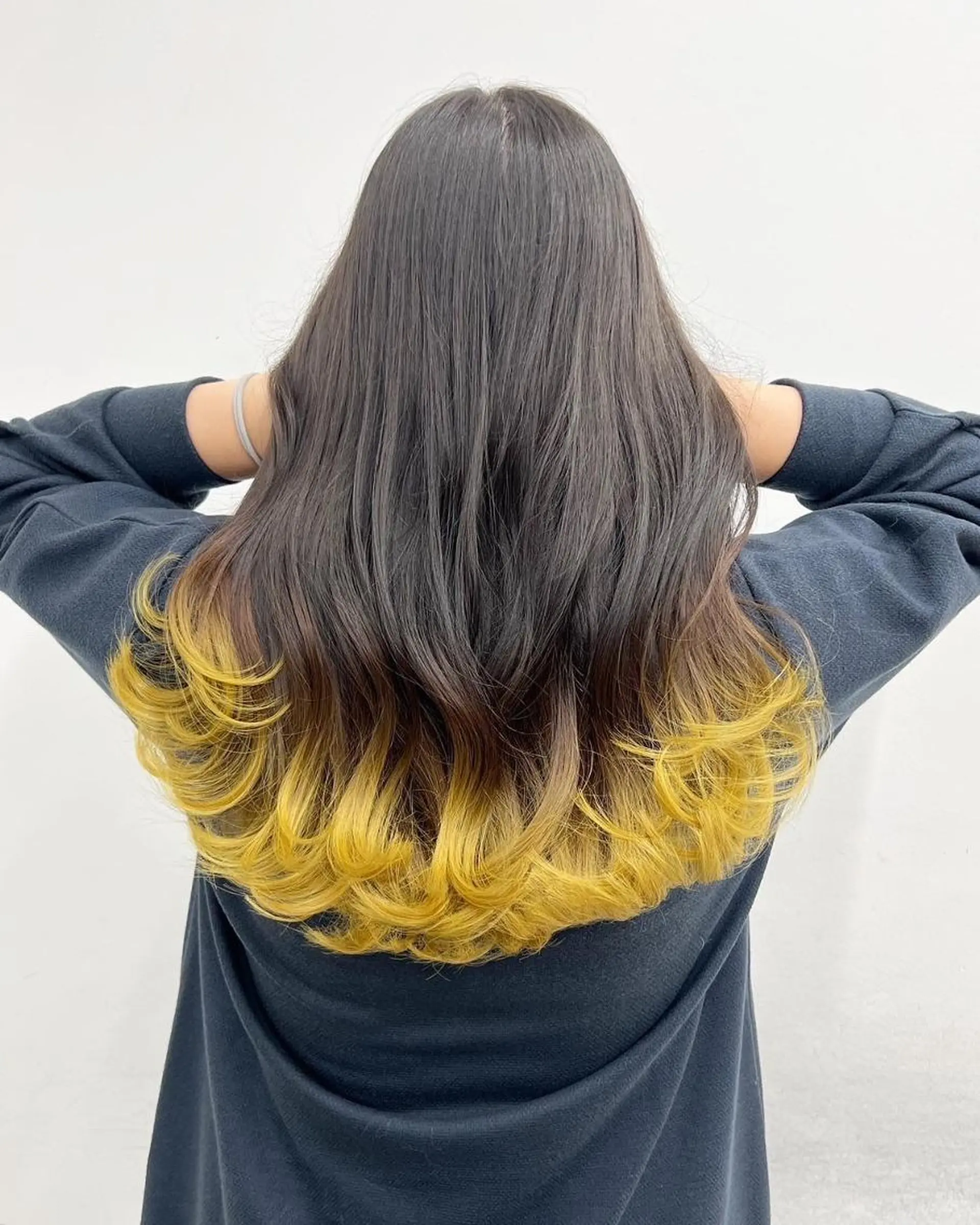 ロング カラー アディクシーカラー バレイヤージュ ブリーチ デザインカラー ダブルカラー ヘアカラー トリートメント 【公式】amble luxe池袋東口🩷のヘアスタイル