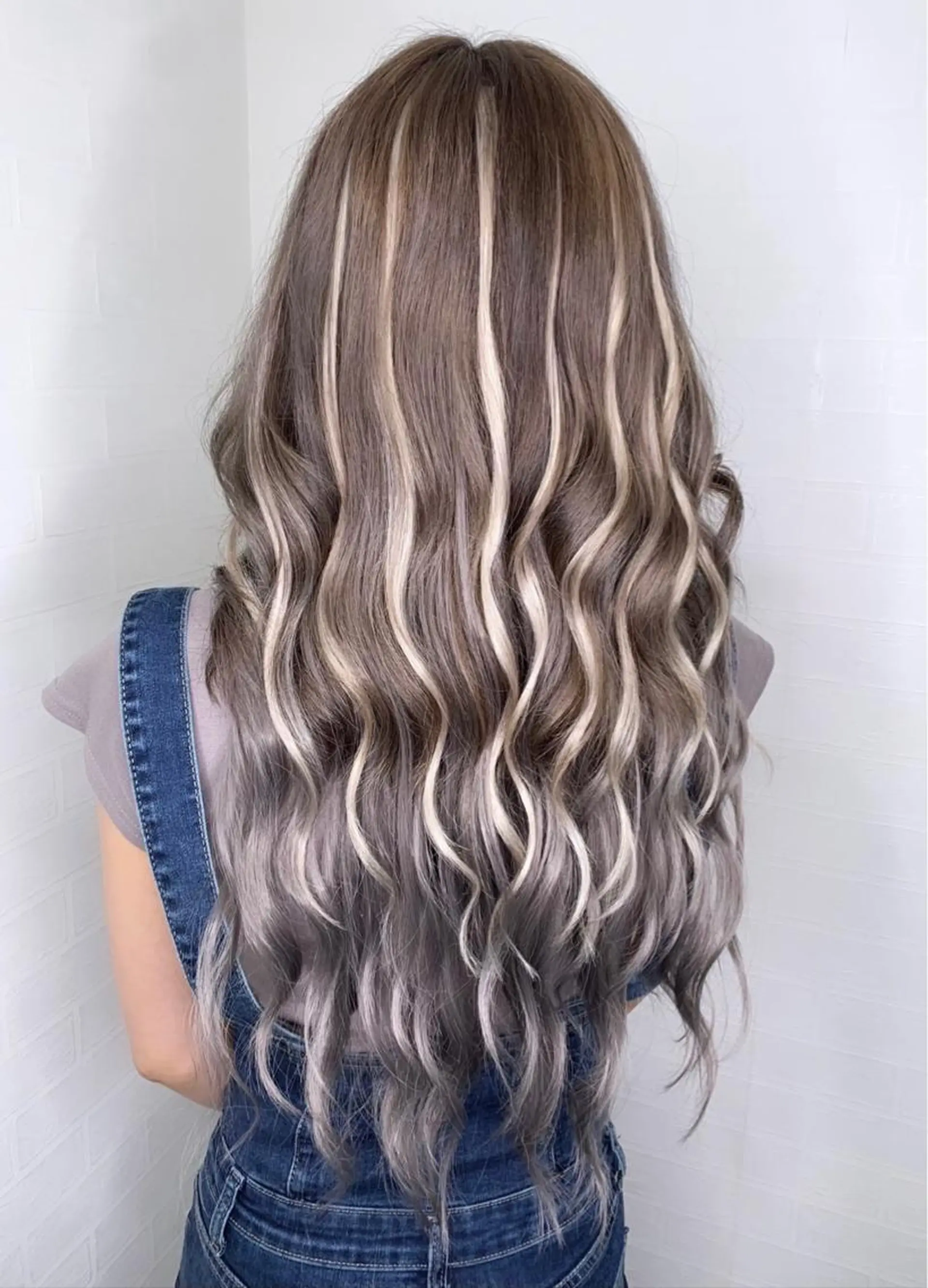 ロング カラー ブリーチ ケアブリーチ ヘアカラー エクステ 🧠U-topia 西村彩🧠のヘアスタイル