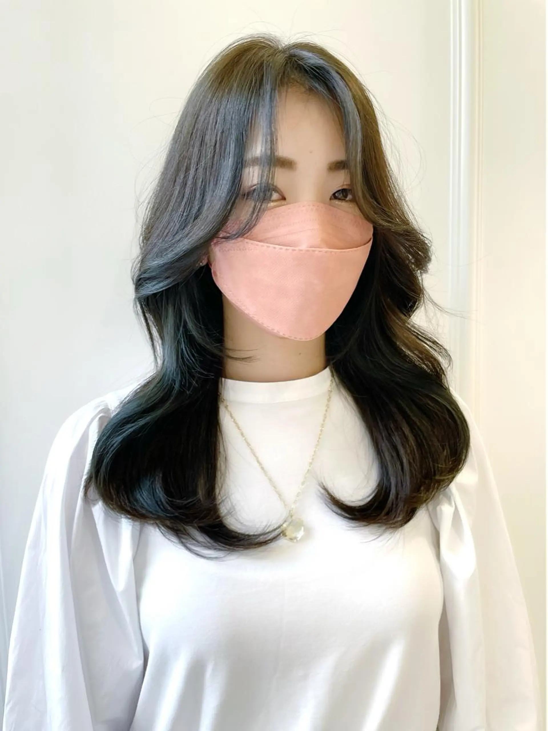 ロング カラー 韓国レイヤーカット/ ダブルカラーのヘアスタイル