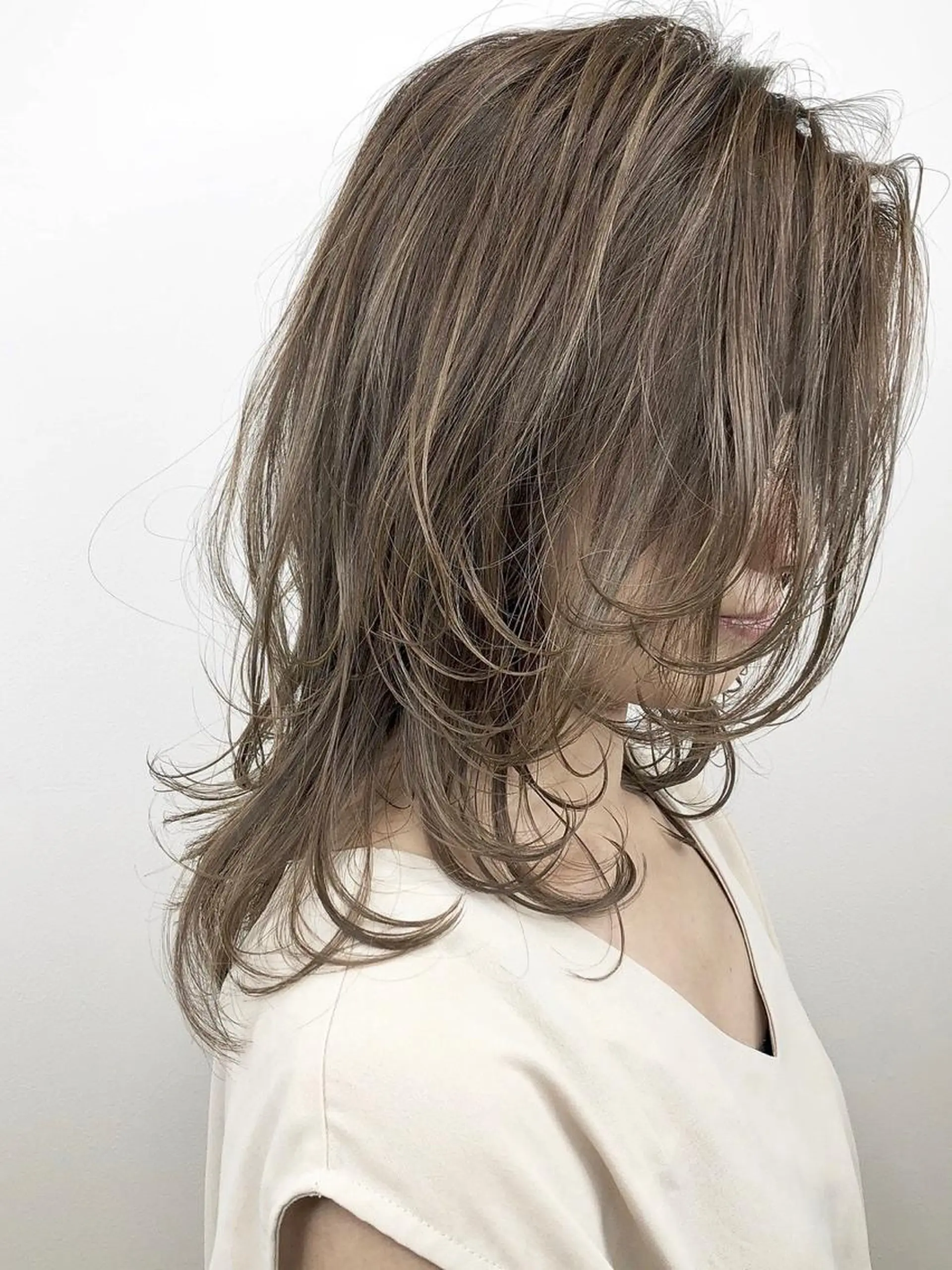 ミディアム 💛ブリーチカラー /ブリーチ縮毛💛のヘアスタイル