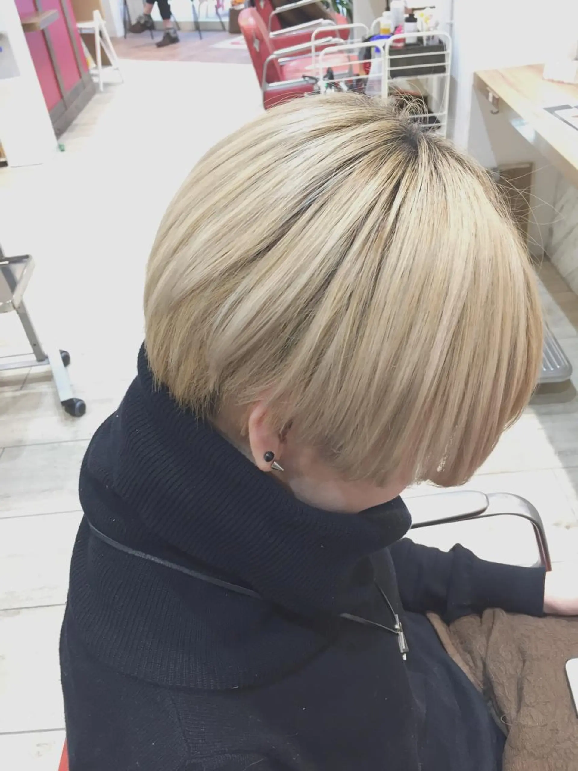 ショート ヘアカラー トリートメント 吉岡 三四朗のヘアスタイル