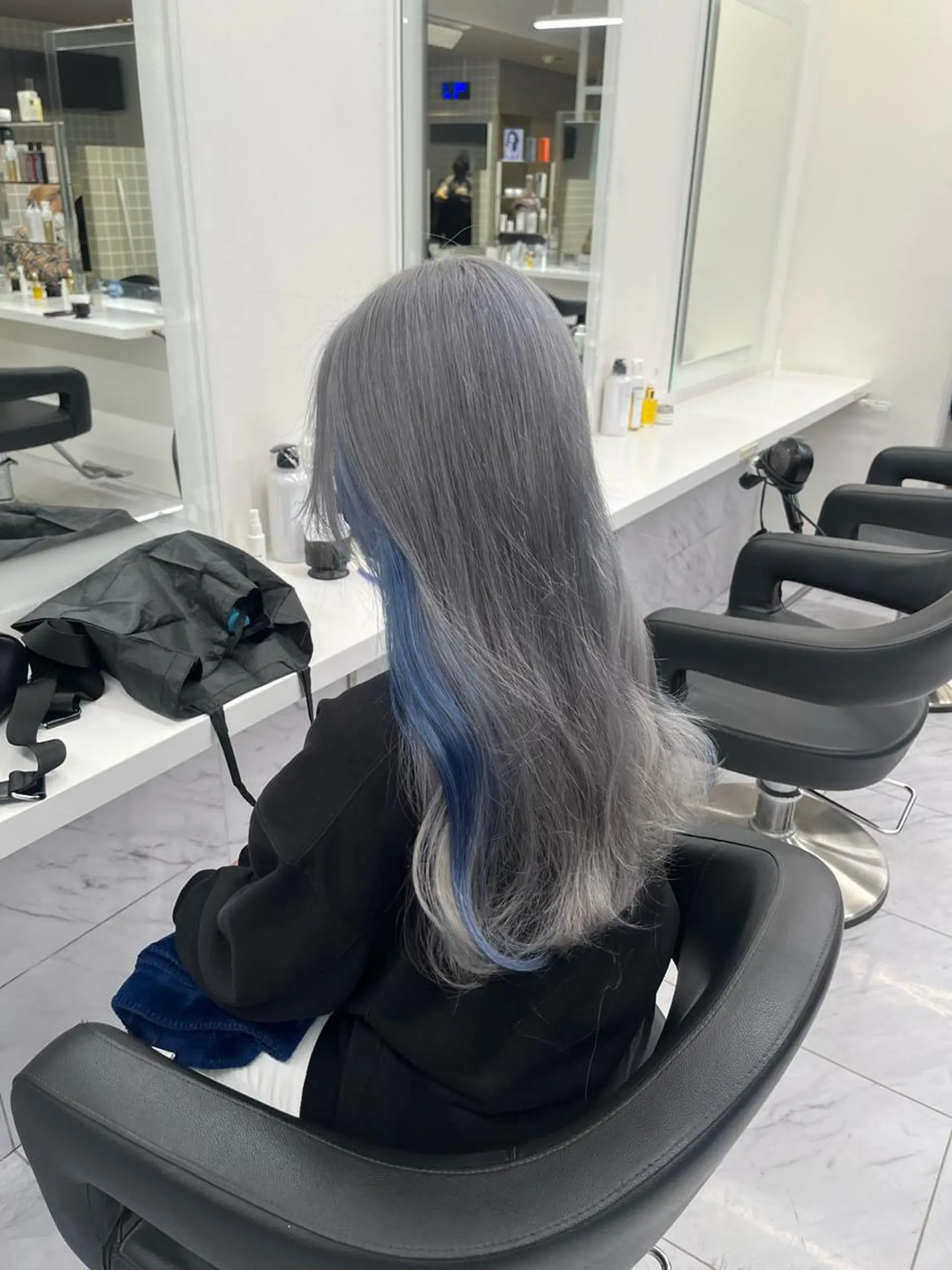 セミロング ヘアカラー トリートメント ヘッドスパ ヘアセット 寒色＆ブリーチ特化 寒色MiOのヘアスタイル