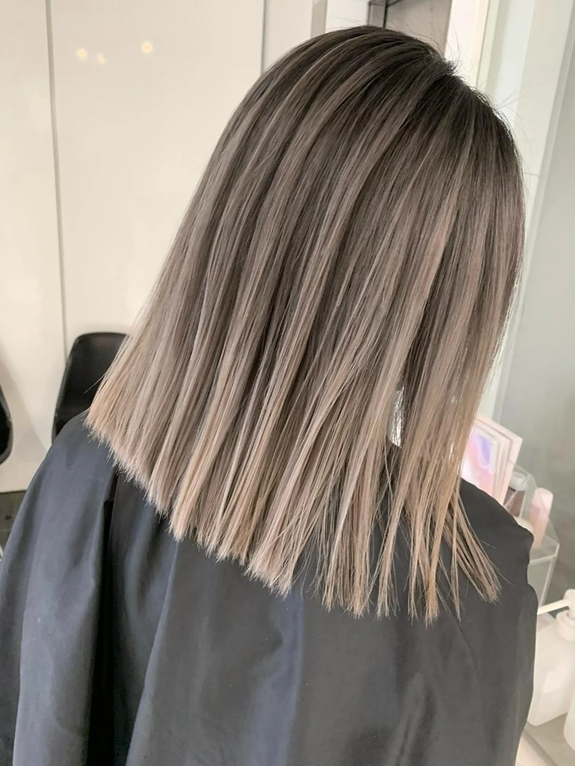 ミディアム カラー ベージュカラー グラデーションカラー ハイライトカラー くせ毛 外国人風カラー 阿部 圭悟のヘアスタイル