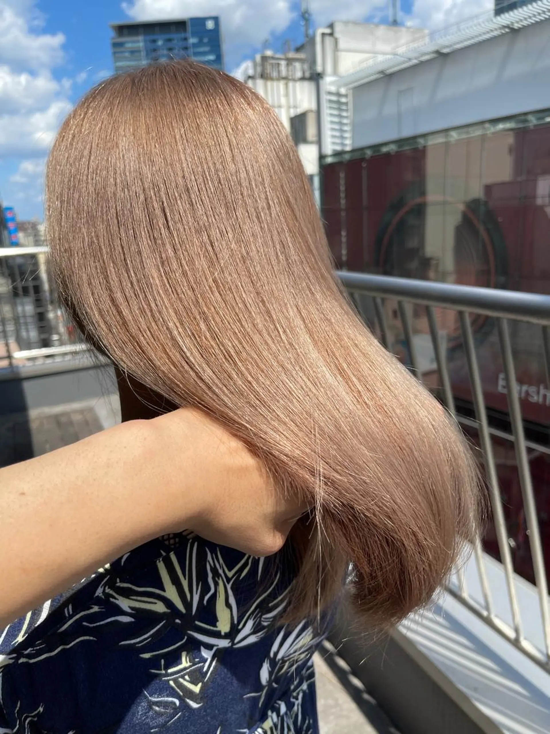 ロング カラー 高島大登/顔周り /レイヤーカットのヘアスタイル