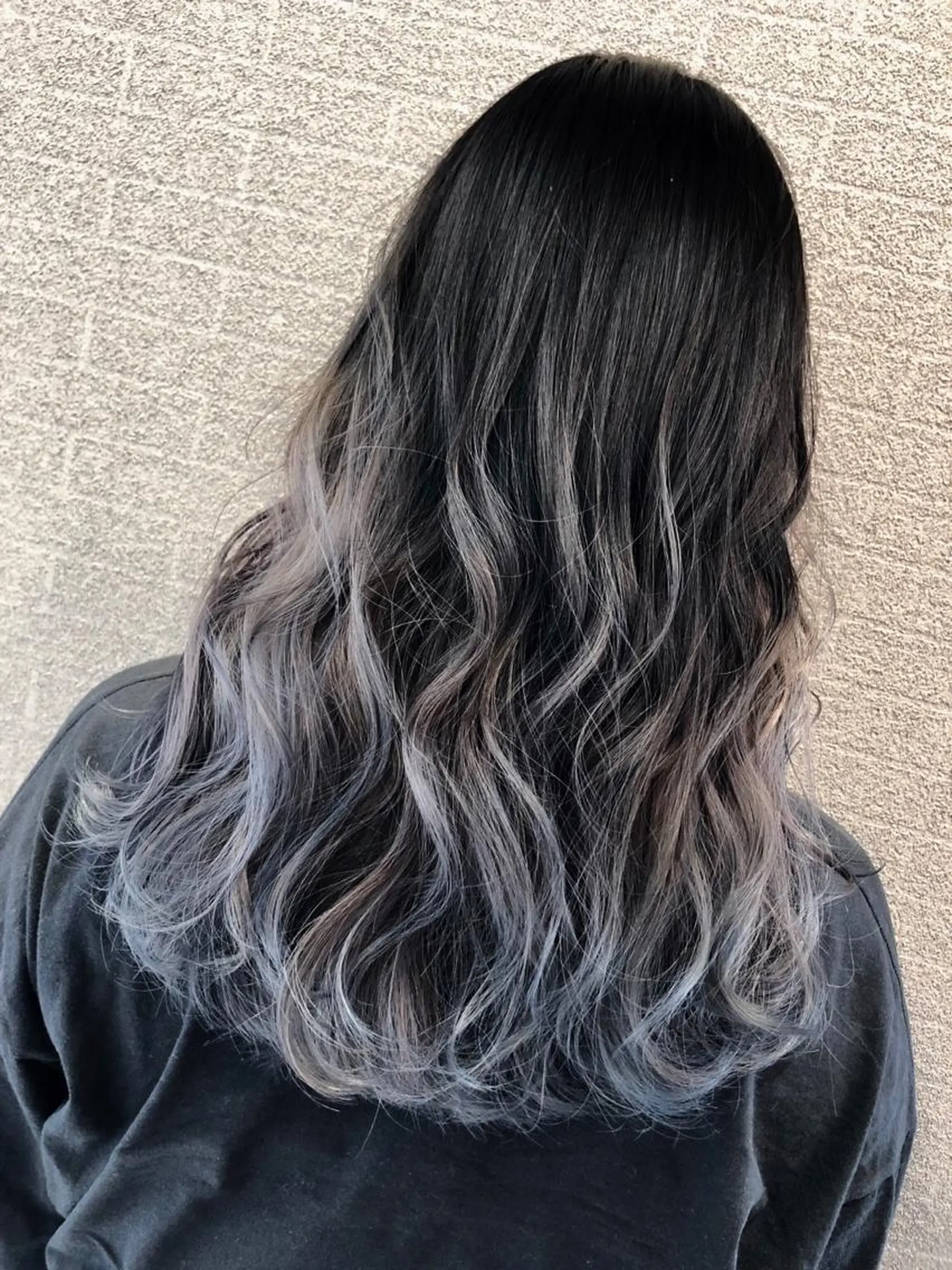 ロング カラー ヘアアレンジ グラデーションカラー 𝐍𝐄𝐎 𝐉𝐔𝐑𝐈のネイルデザイン