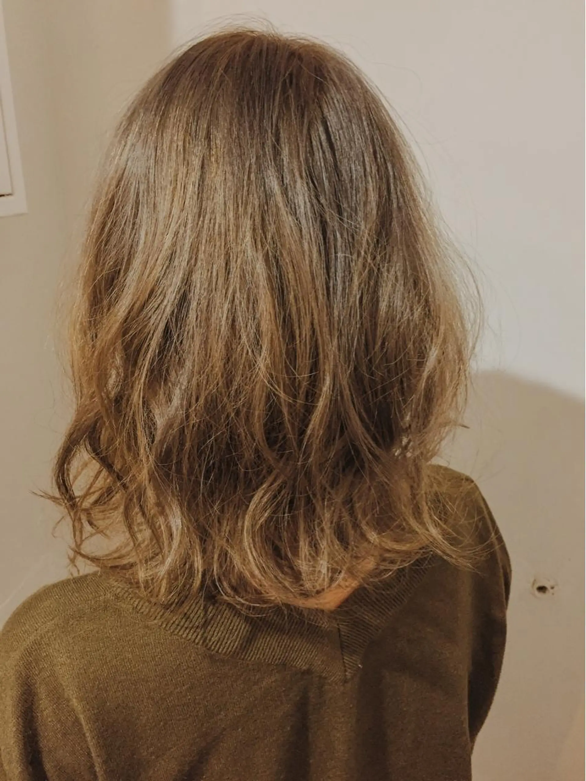 ショート ミディアム セミロング カラー 髪質改善 ami byAbsoのヘアスタイル