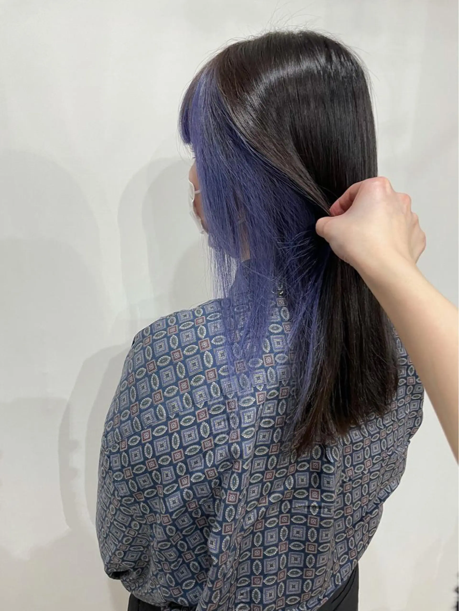 カラー white.梅田 デザインカラー🦄のヘアスタイル