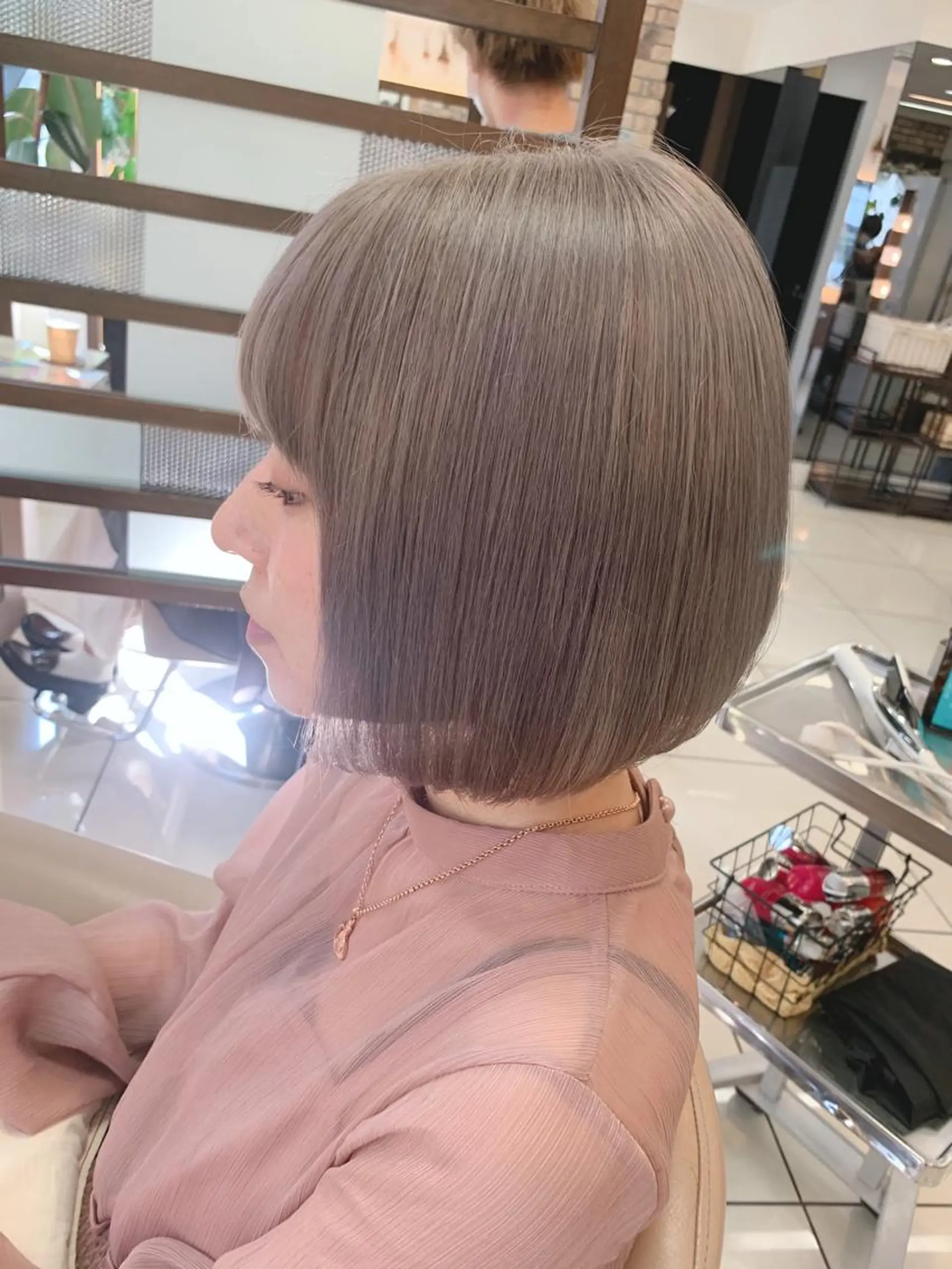 ロング カラー ヘアカラー トリートメント 羽エクステ🩷 🤍まき🤍のマツエク・マツパデザイン