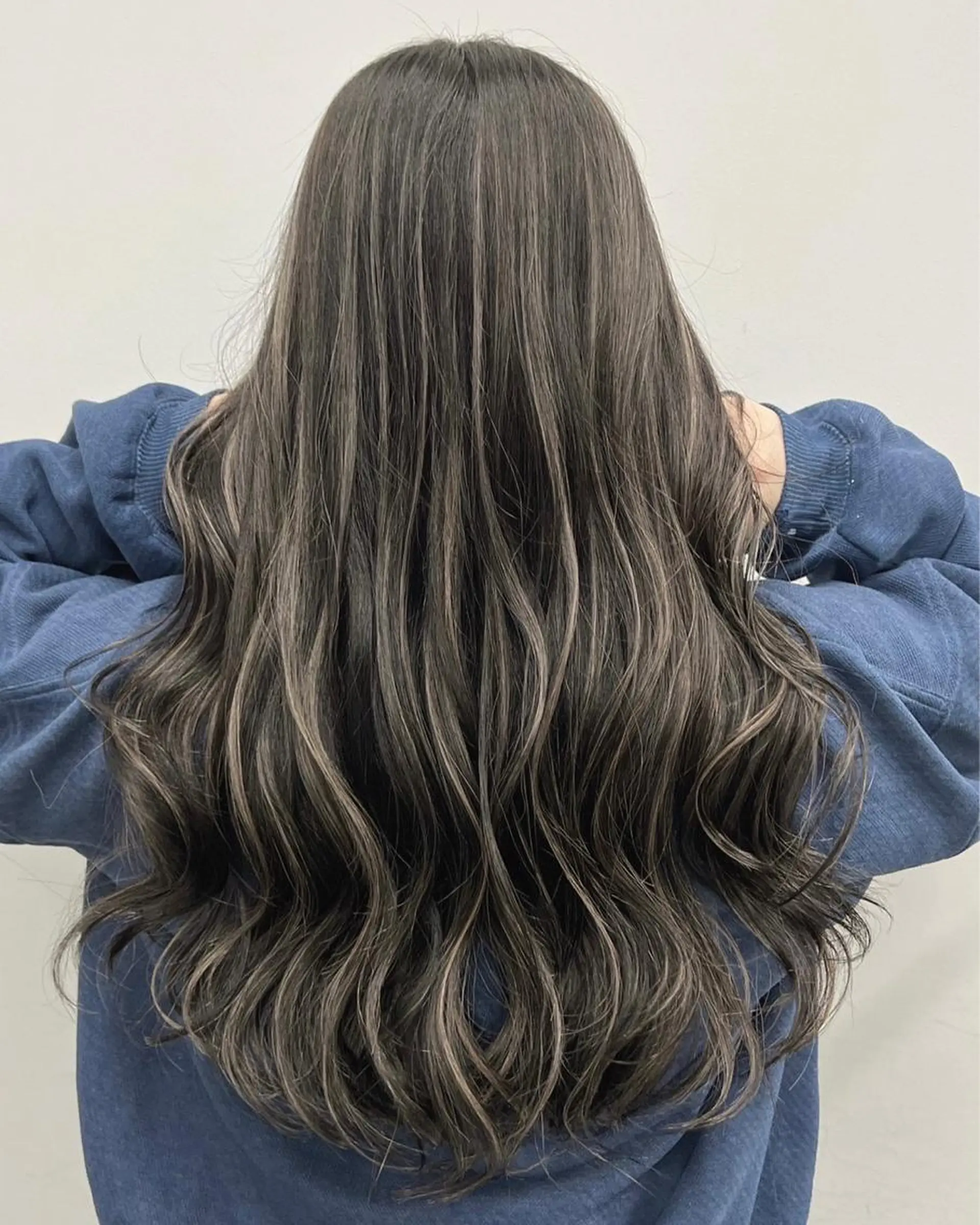 ミディアム カラー ハイライトカラー ハイライト ⭐️無料！カット モデル募集⭐️夕貴のヘアスタイル