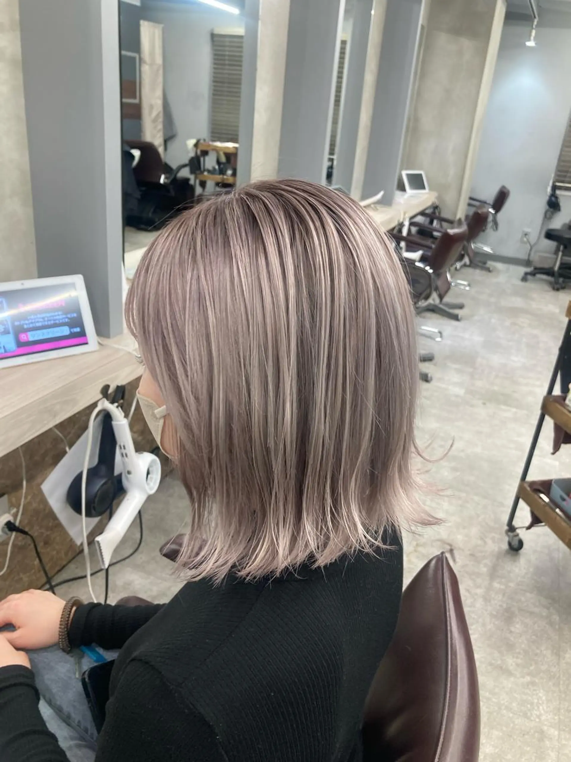 ショート カラー ブリーチ ヘアカラー トリートメント ブリーチ&似合せボブ 田中寛十のヘアスタイル