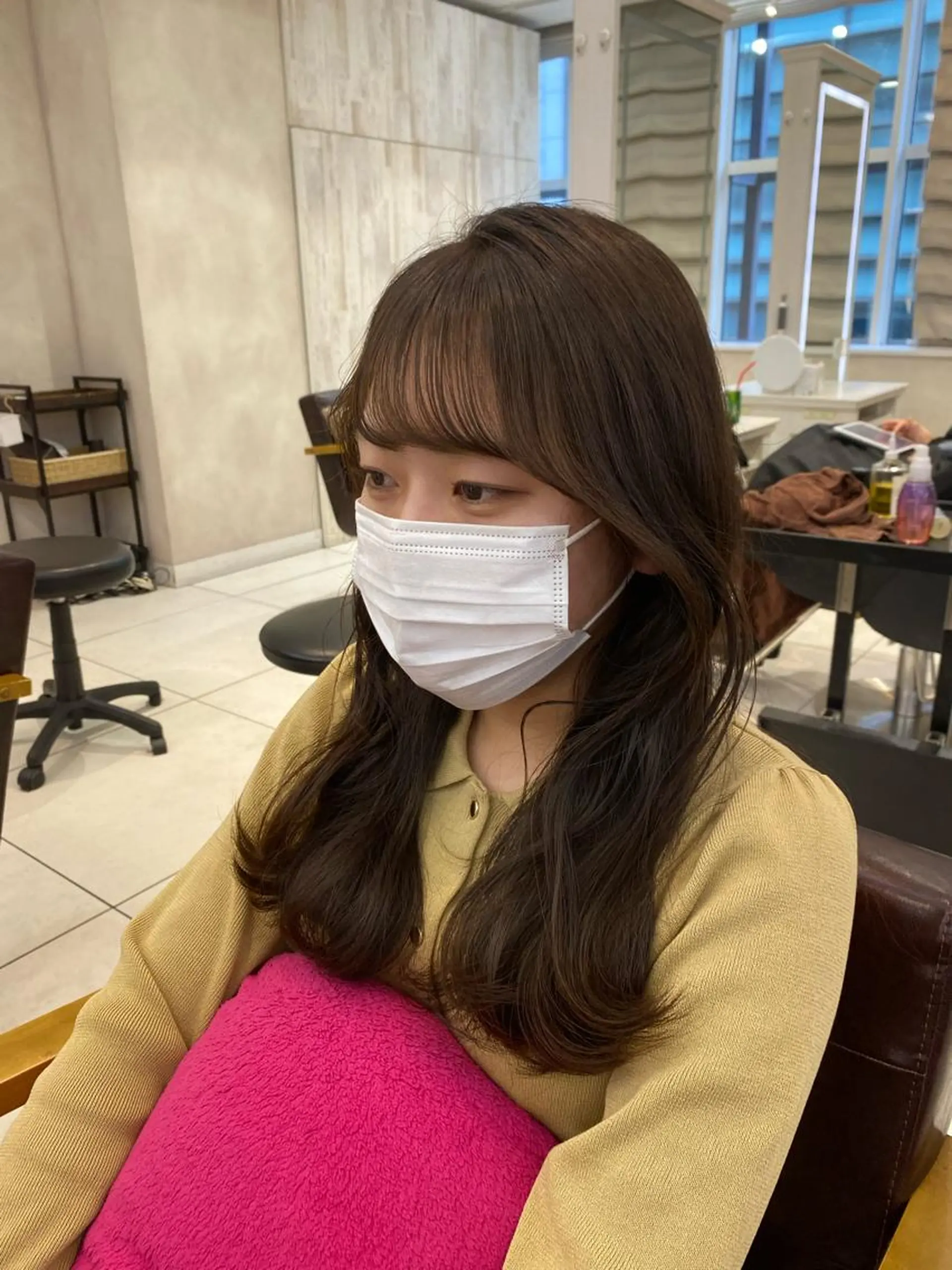 セミロング 新宿/韓国レイヤー/ 顔まわり/メンズヘアのヘアスタイル