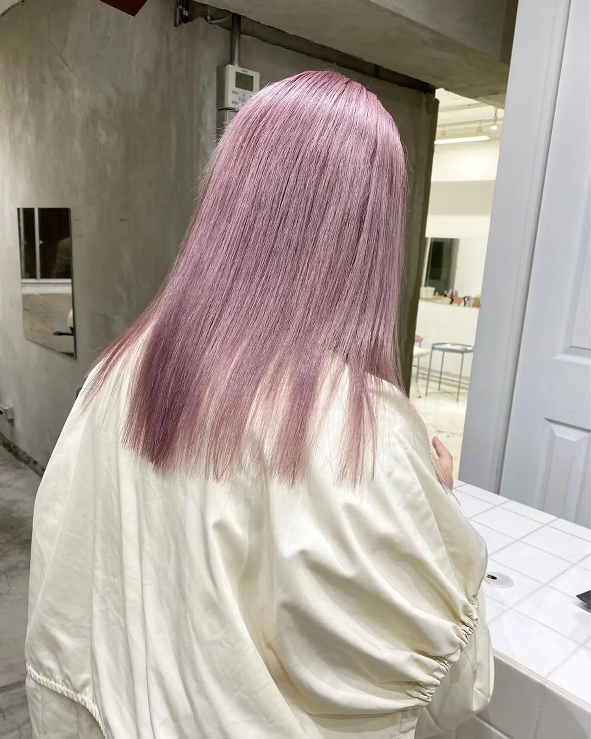 セミロング カラー ヘアアレンジ 切りっぱなしボブ アッシュ アッシュグレー ベージュカラー 黒髪 ササキカズマ〻透明感 〻色落ち〻赤み消しのヘアスタイル
