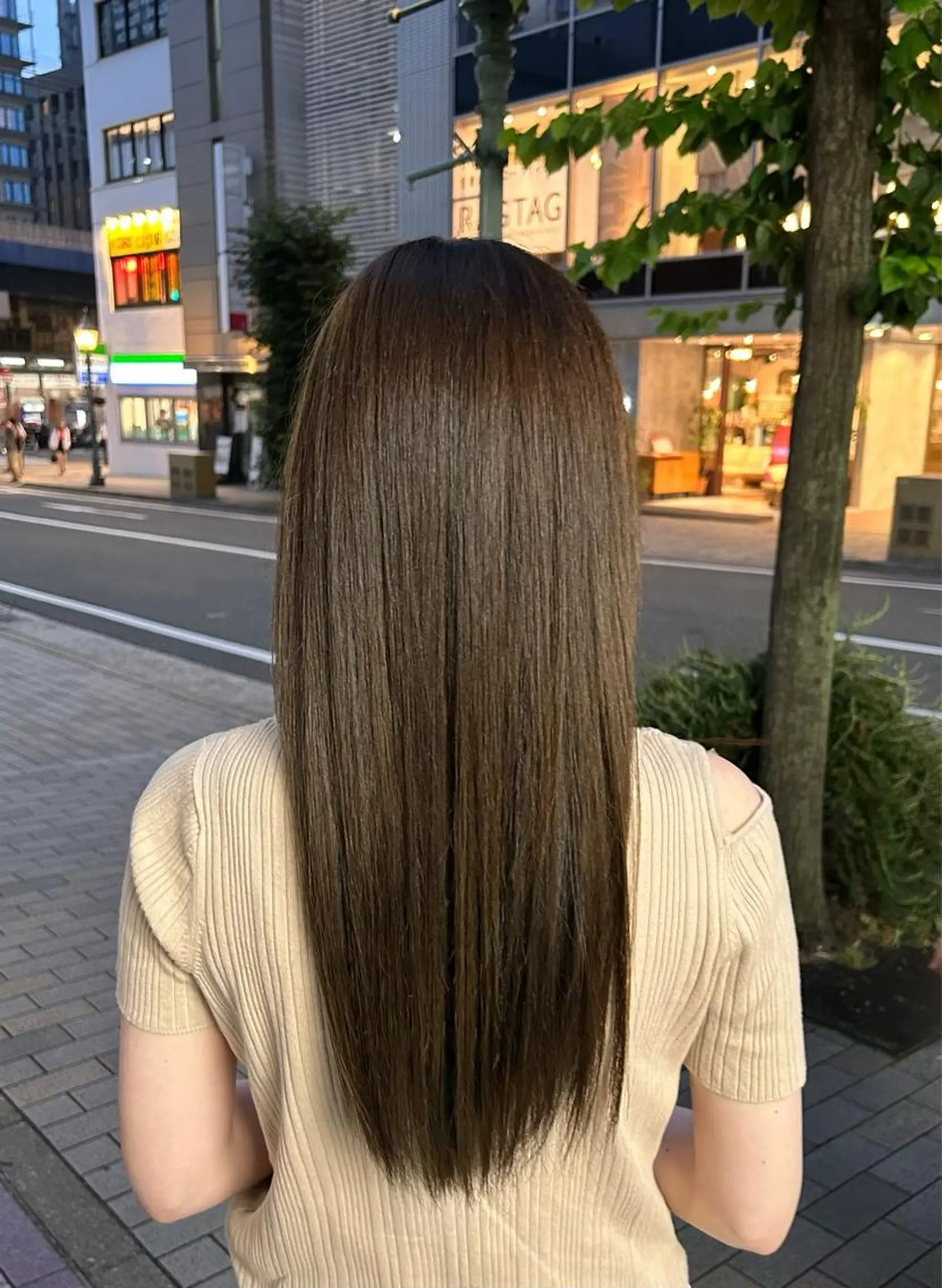 ロング 瀬川 夏緒のヘアスタイル