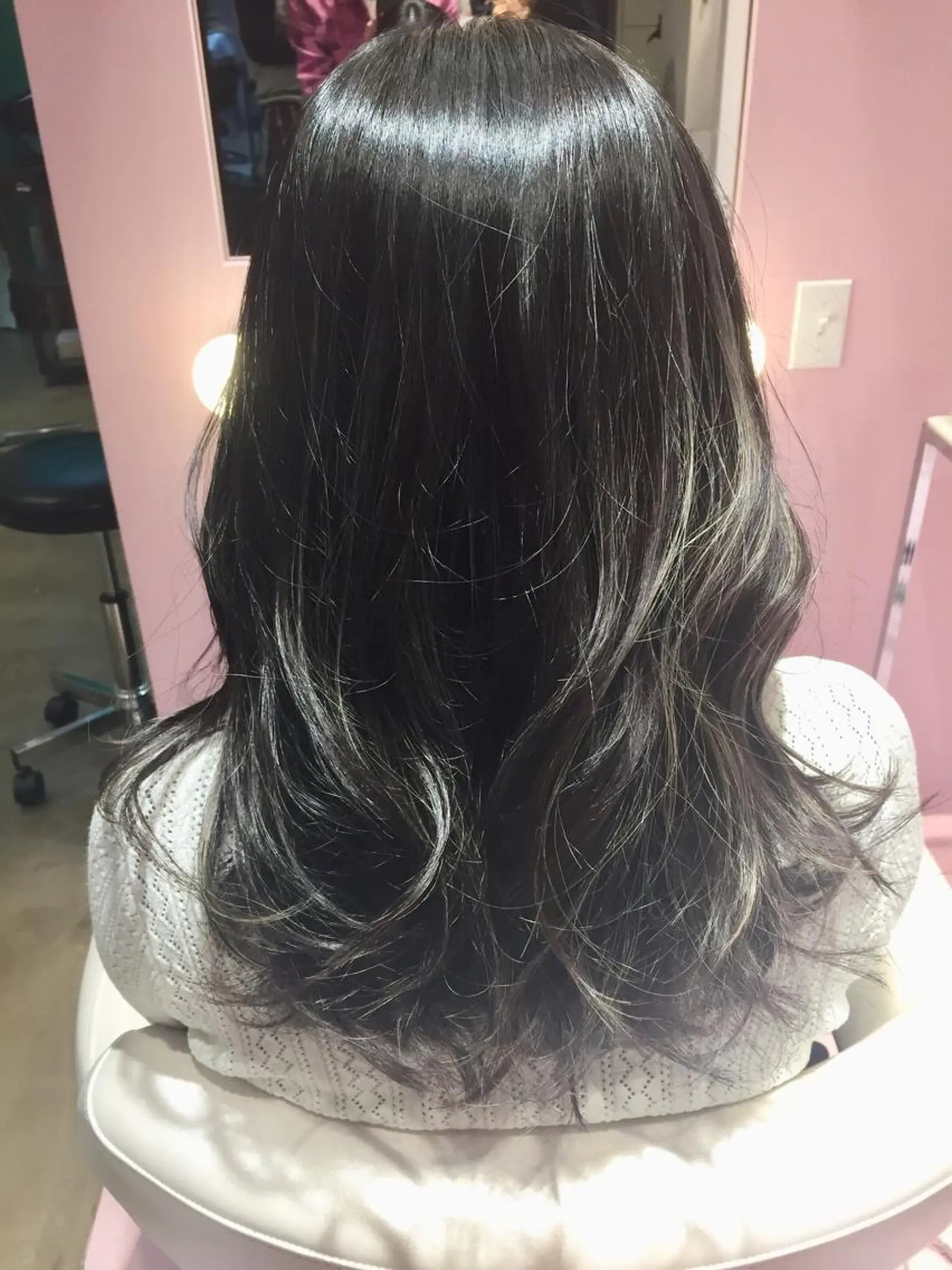 ミディアム アッシュ ハイライト カット ヘアカラー トリートメント 所渉/韓国レイヤー /ウルフカットのヘアスタイル