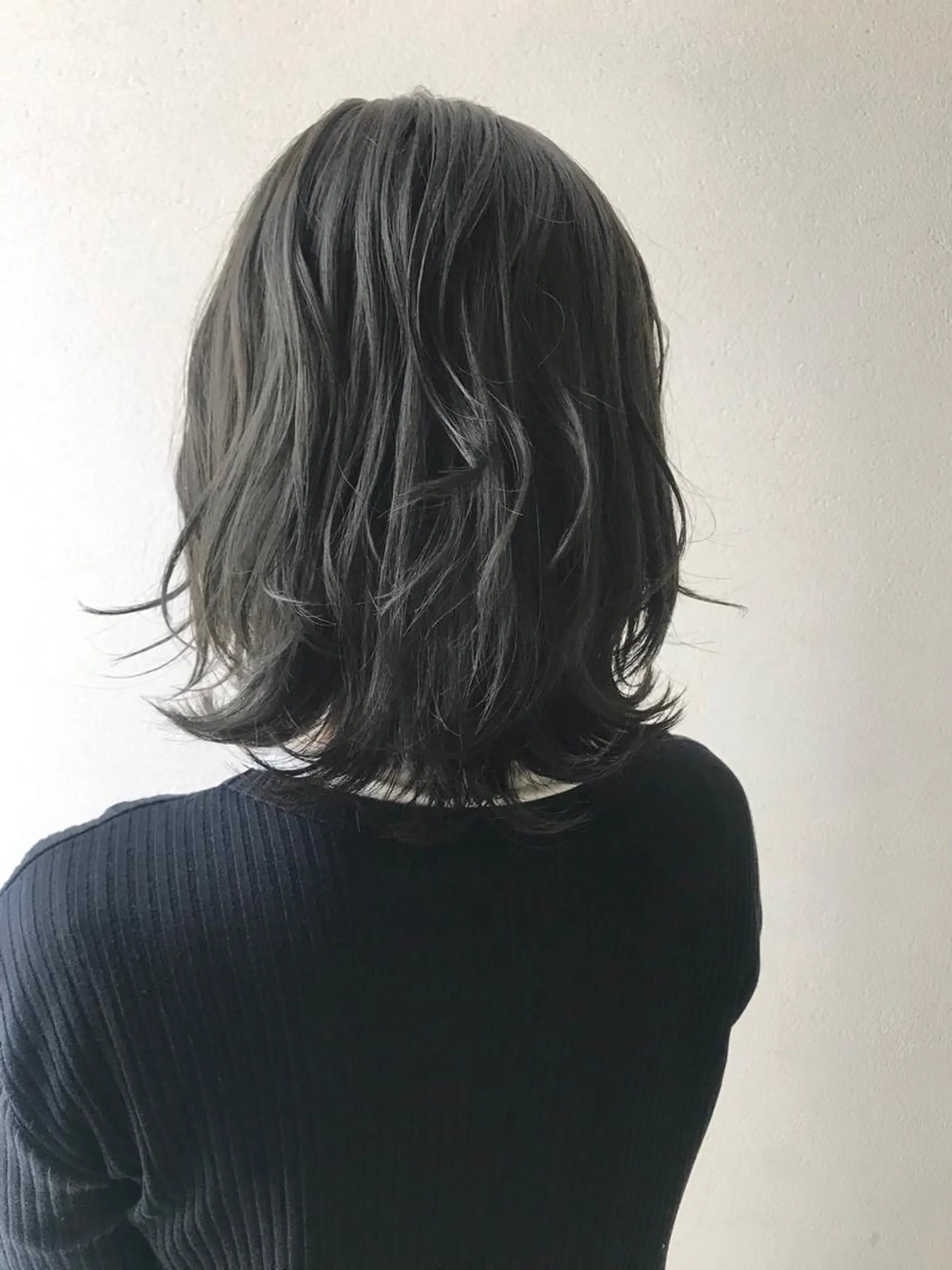 ミディアム くびれヘア 沢田 瞳のヘアスタイル