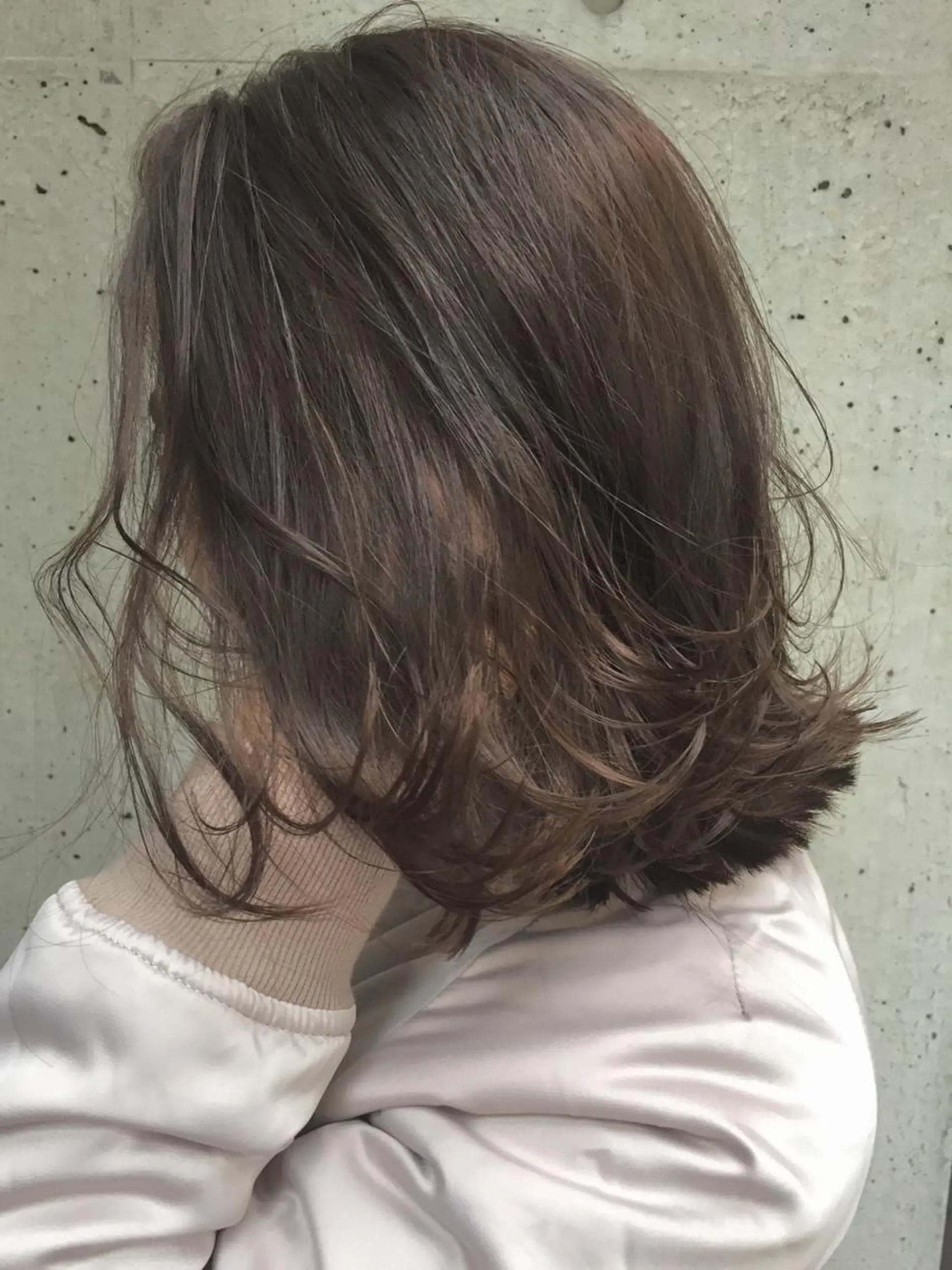 ミディアム カラー パーマ ヘアアレンジ キッズ ネイル マツエク・マツパ 透明感カラー ハイライトカラー 外国人風カラー ハイライト 春ネイル 韓国風×透明感カラー 髪質改善オタベシンヤのヘアスタイル