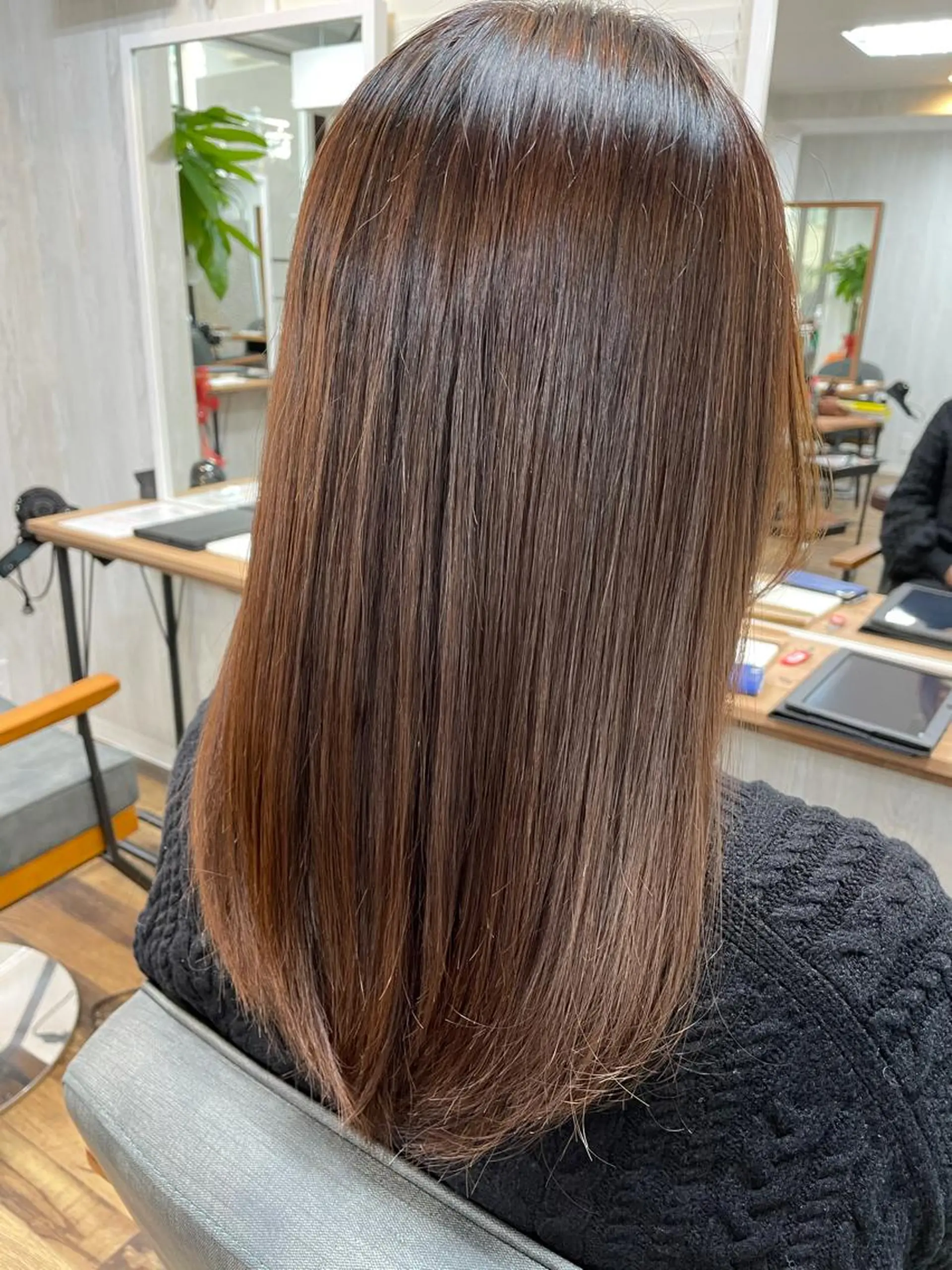 ミディアム カラー アッシュ ヘアカラー トリートメント TELA HAIR 守谷のヘアスタイル