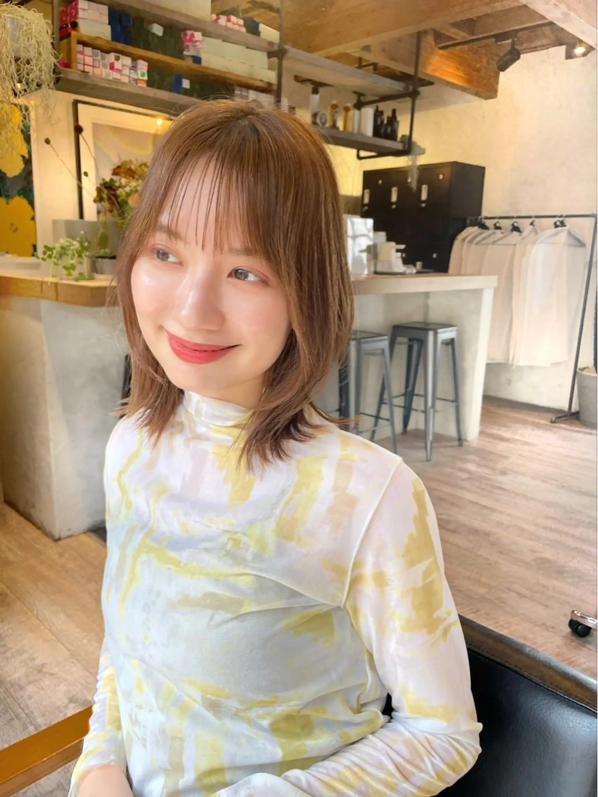 ミディアム カラー 結べるレイヤーボブ くびれLady表参道のヘアスタイル