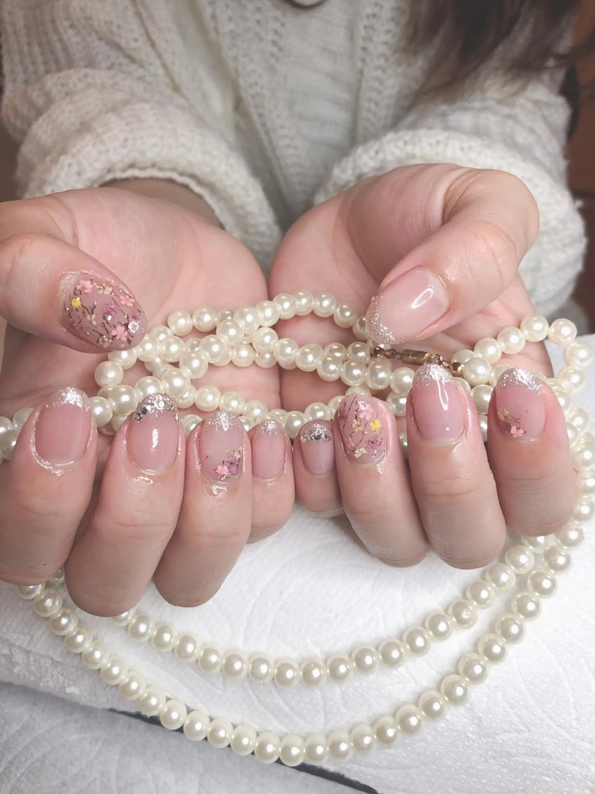 ミディアム ネイル ハンドネイル 長さ出し専門 nynaのネイルデザイン