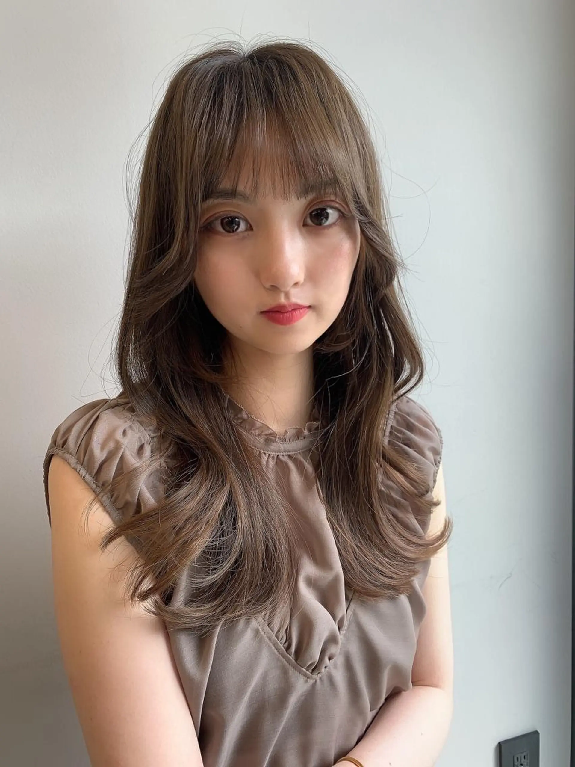 セミロング カラー 透明感/オリーブ/ グレージュ/YUKAのヘアスタイル