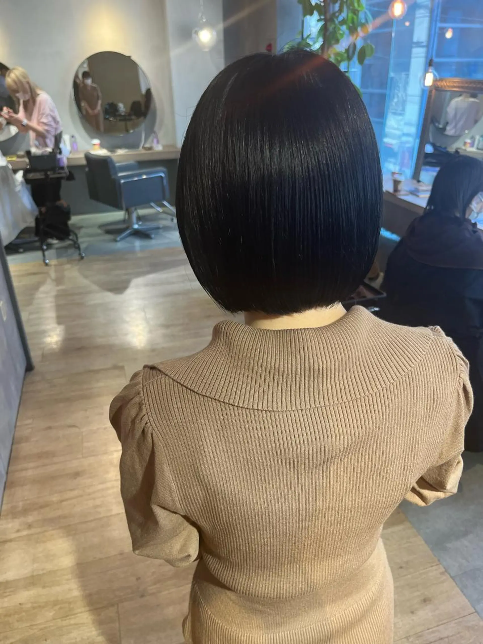 ショート カラー SCENEbyRAD helmのヘアスタイル