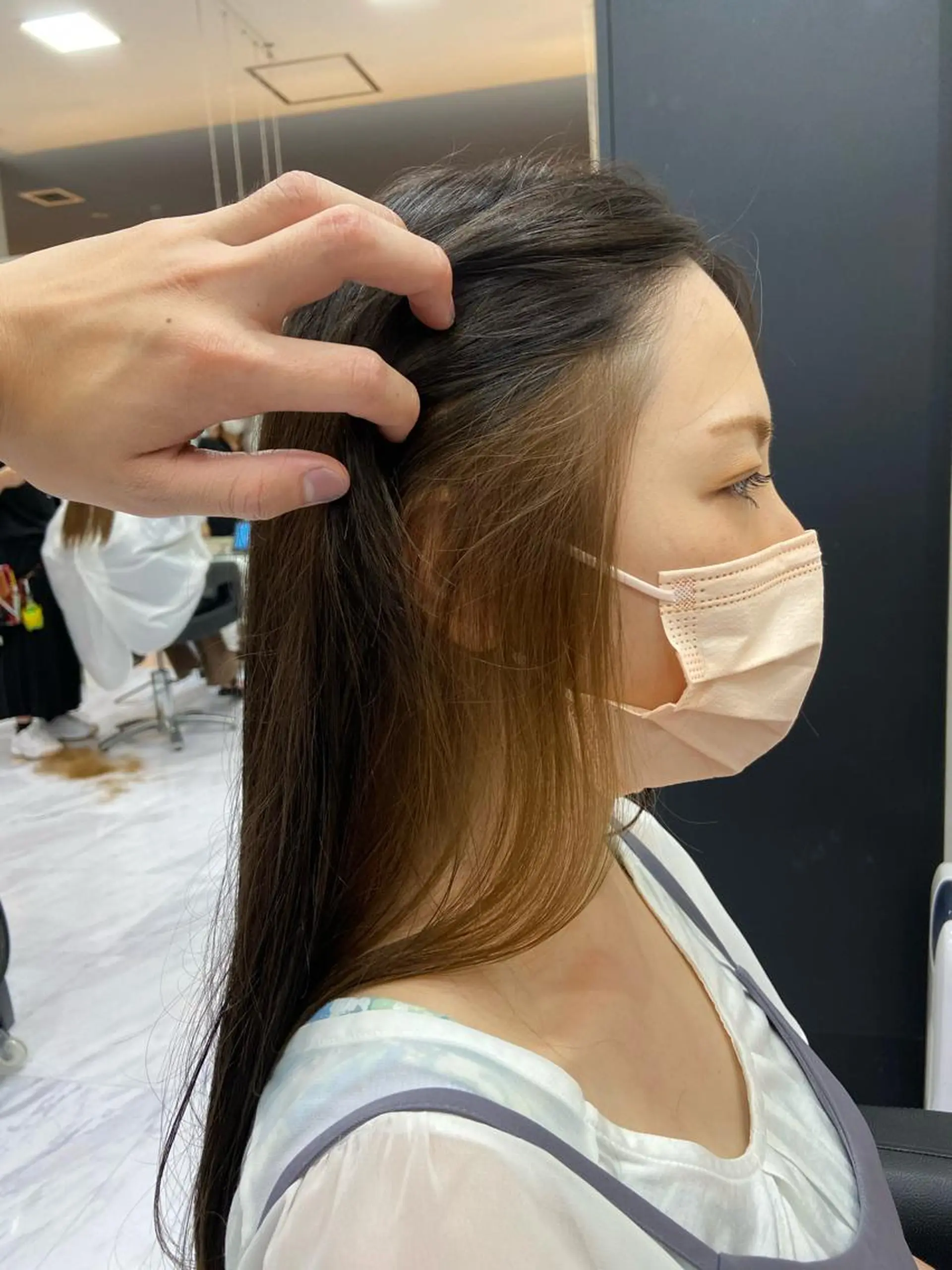 カラー Luce 杉本のヘアスタイル