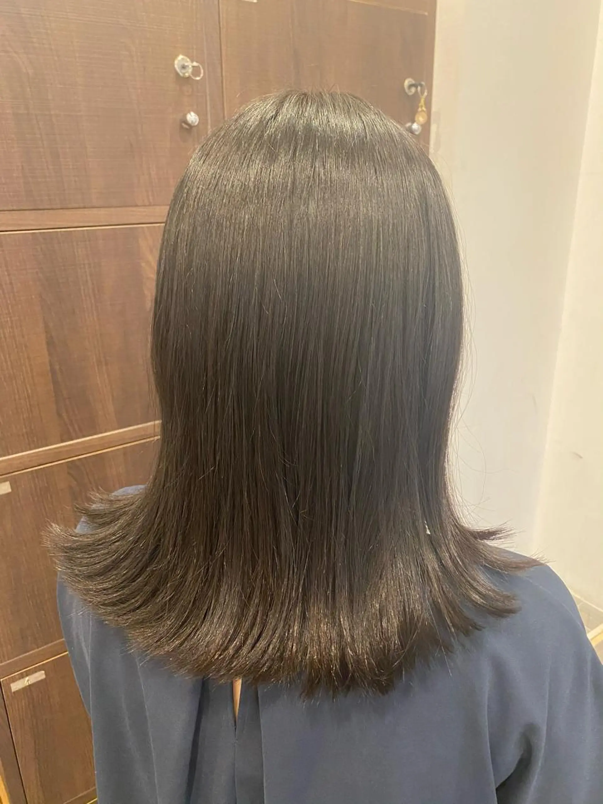 ミディアム 佐藤 優衣のヘアスタイル