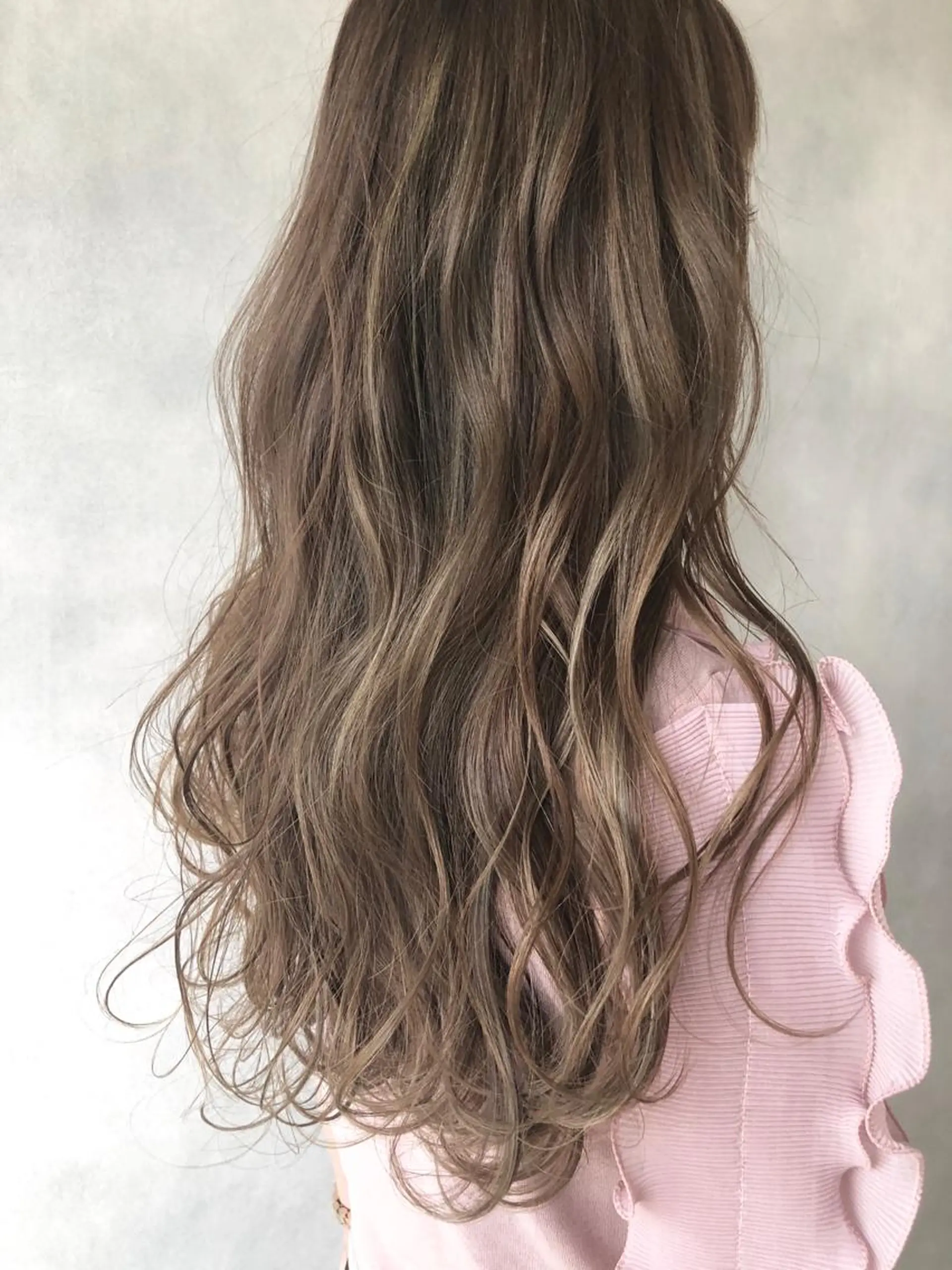 ロング 外国人風カラー ハイライト 小澤大輔 YOLO hairのヘアスタイル