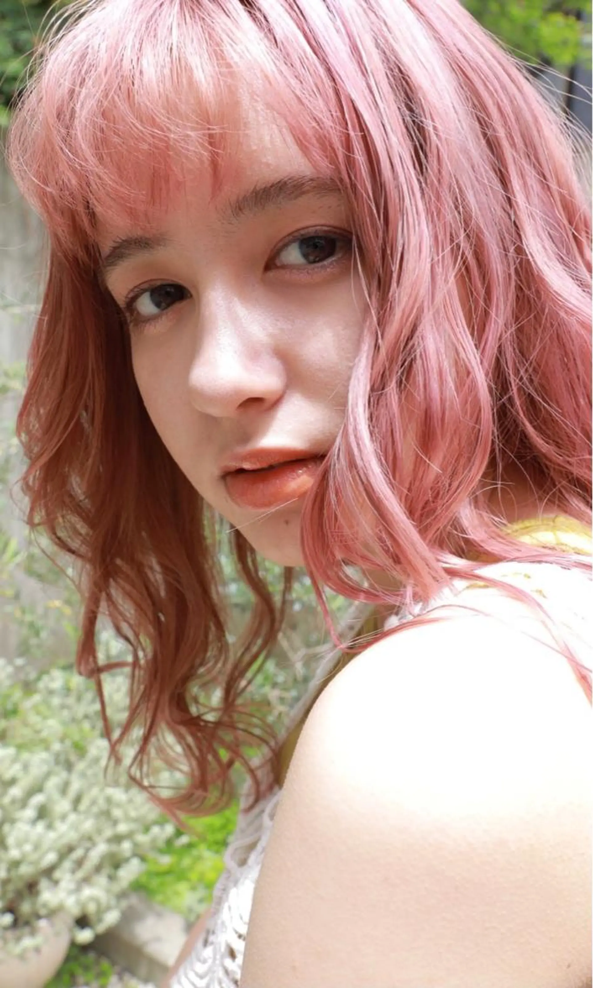 ロング カラー ブリーチカラーが人気 onnuのヘアスタイル