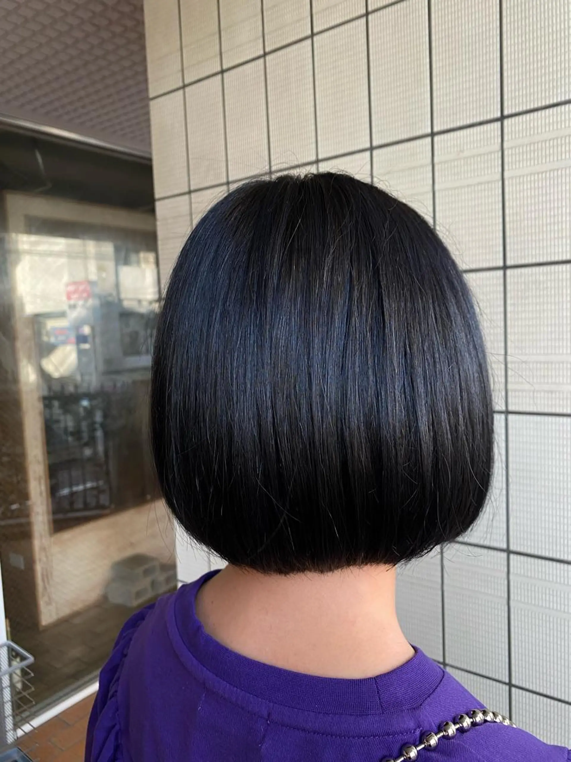 ショート カラー 黒髪 ブルーカラー ブルーブラック ボブ ヘアカラー ELLE&SALLY 石野のヘアスタイル