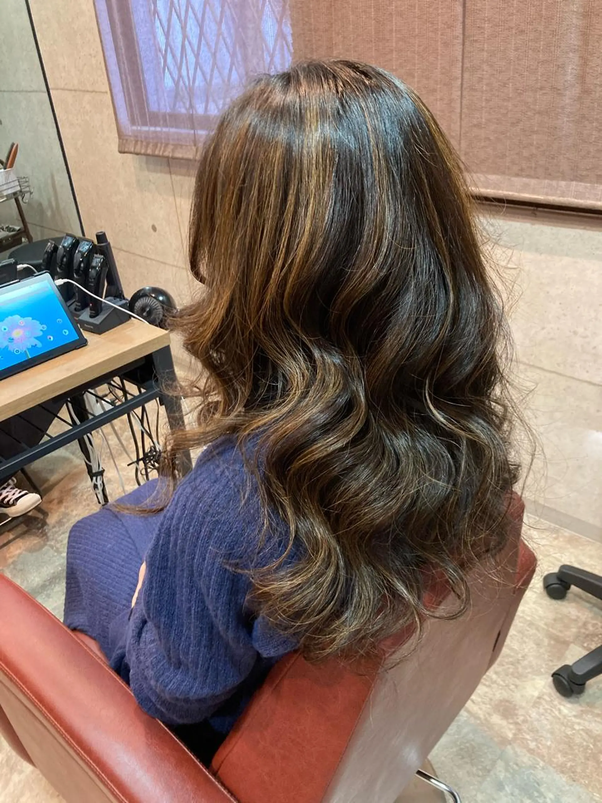 ロング カラー カット ヘアカラー ERIKO Tのヘアスタイル