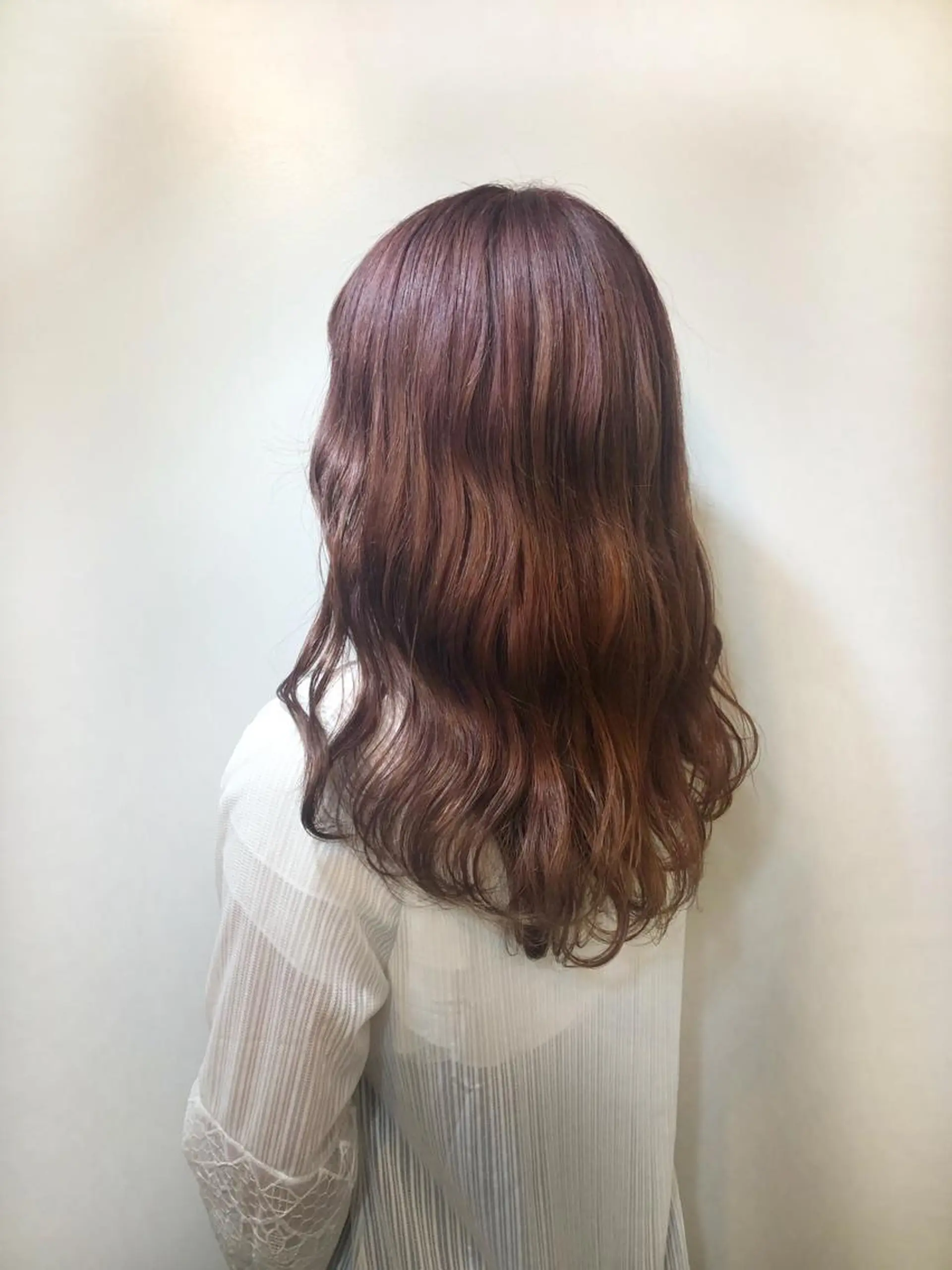 セミロング カラー ピンクカラー 女性リピ90%🍨 🩷佐藤みずきのヘアスタイル