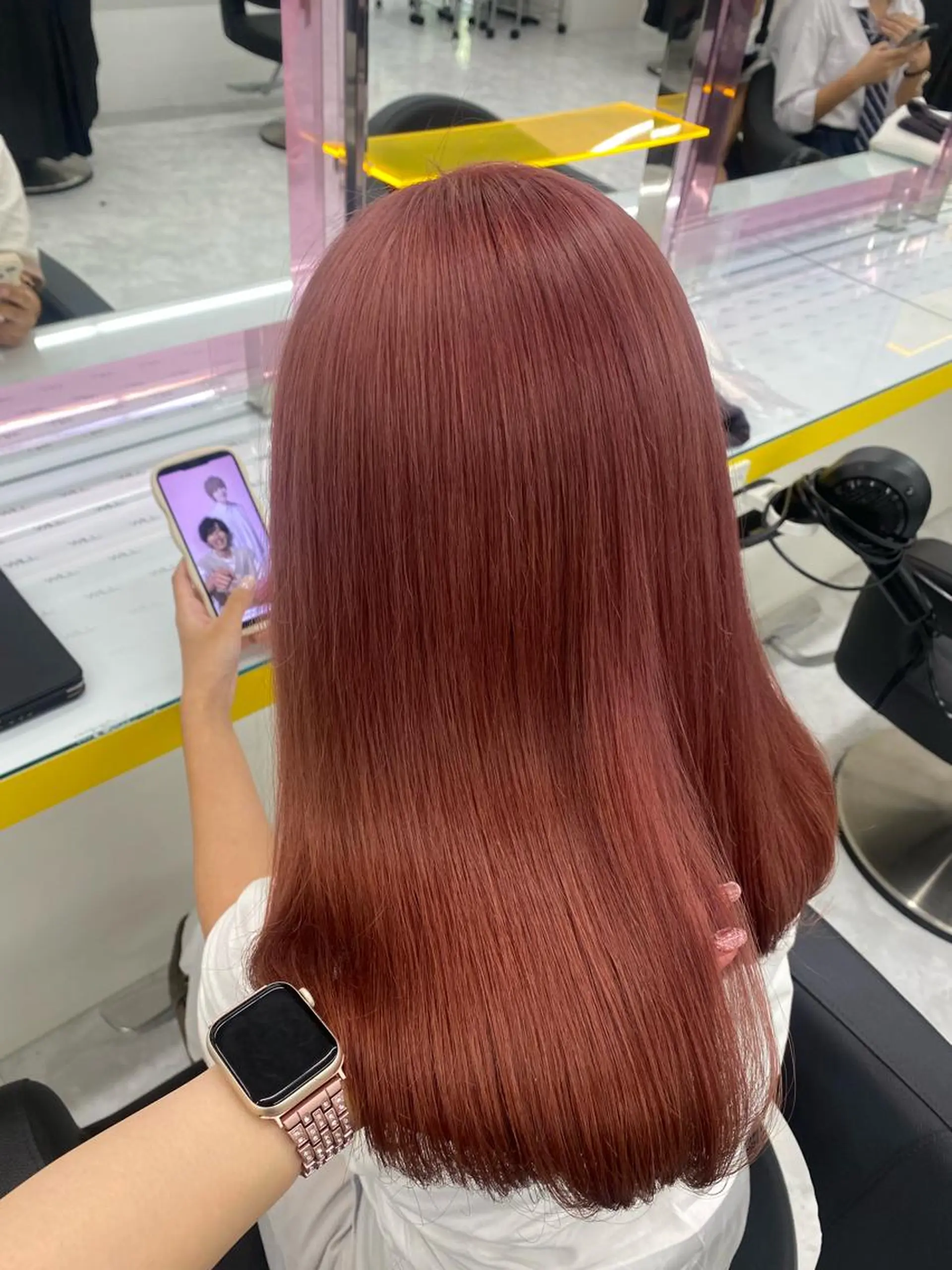 セミロング カラー パーマ ヘアアレンジ メンズ キッズ ネイル マツエク・マツパ アイブロウ 🐩推し活🐩 FUTABA🍒のヘアスタイル