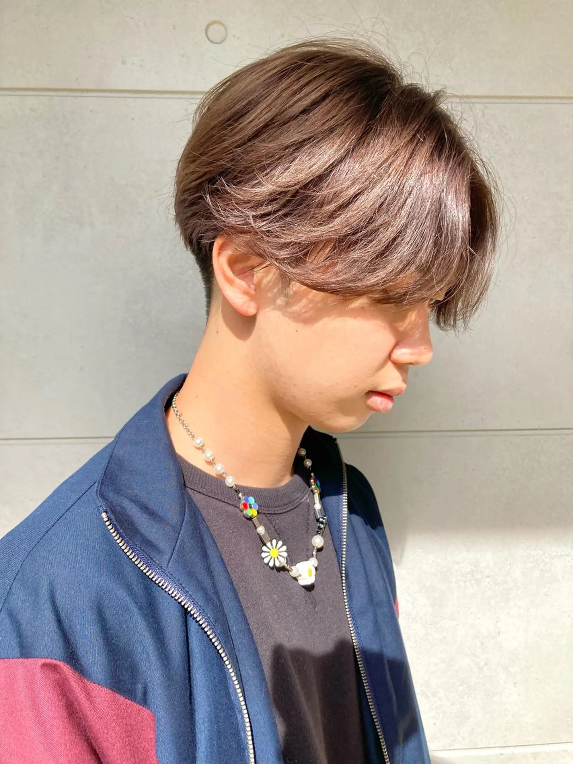 ミディアム カラー メンズ メンズブリーチ センターパート ツーブロック 刈り上げ ベージュカラー メンズ特化❤️‍🔥 パーマ職人江口佳乃のヘアスタイル