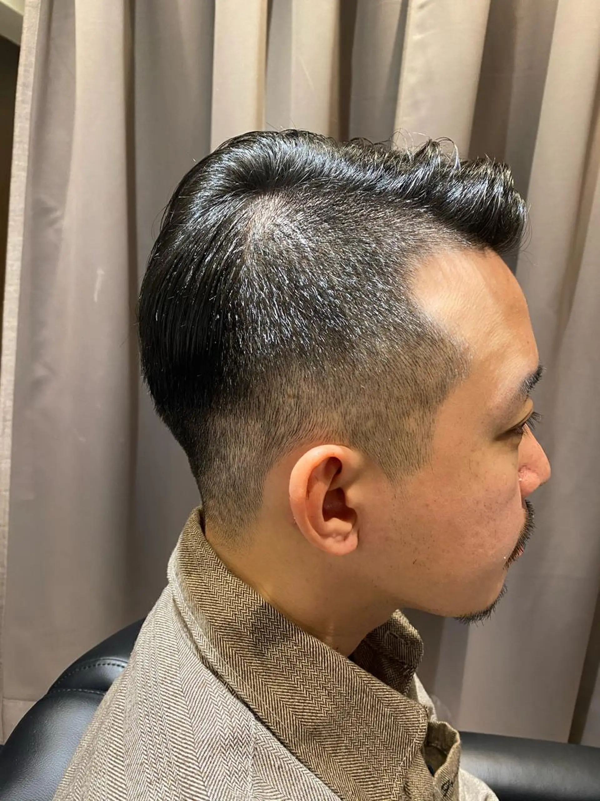 ショート メンズ 小野 大輔のヘアスタイル