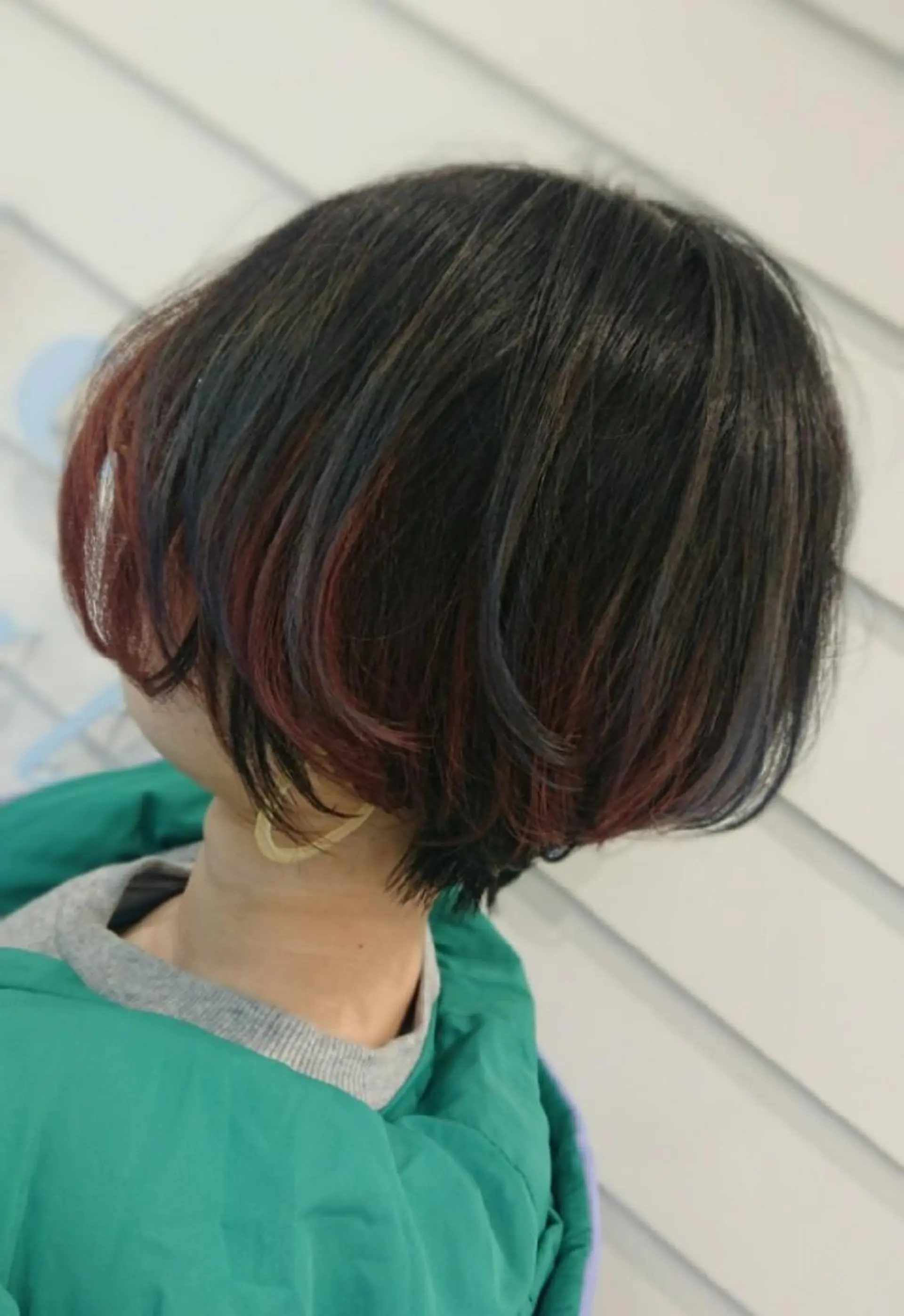 ショート カラー ショートボブ ブルーカラー ブラウンカラー グラデーションカラー レッドカラー 🐱higajo🐱 比嘉門(ヒガジョウ)のヘアスタイル