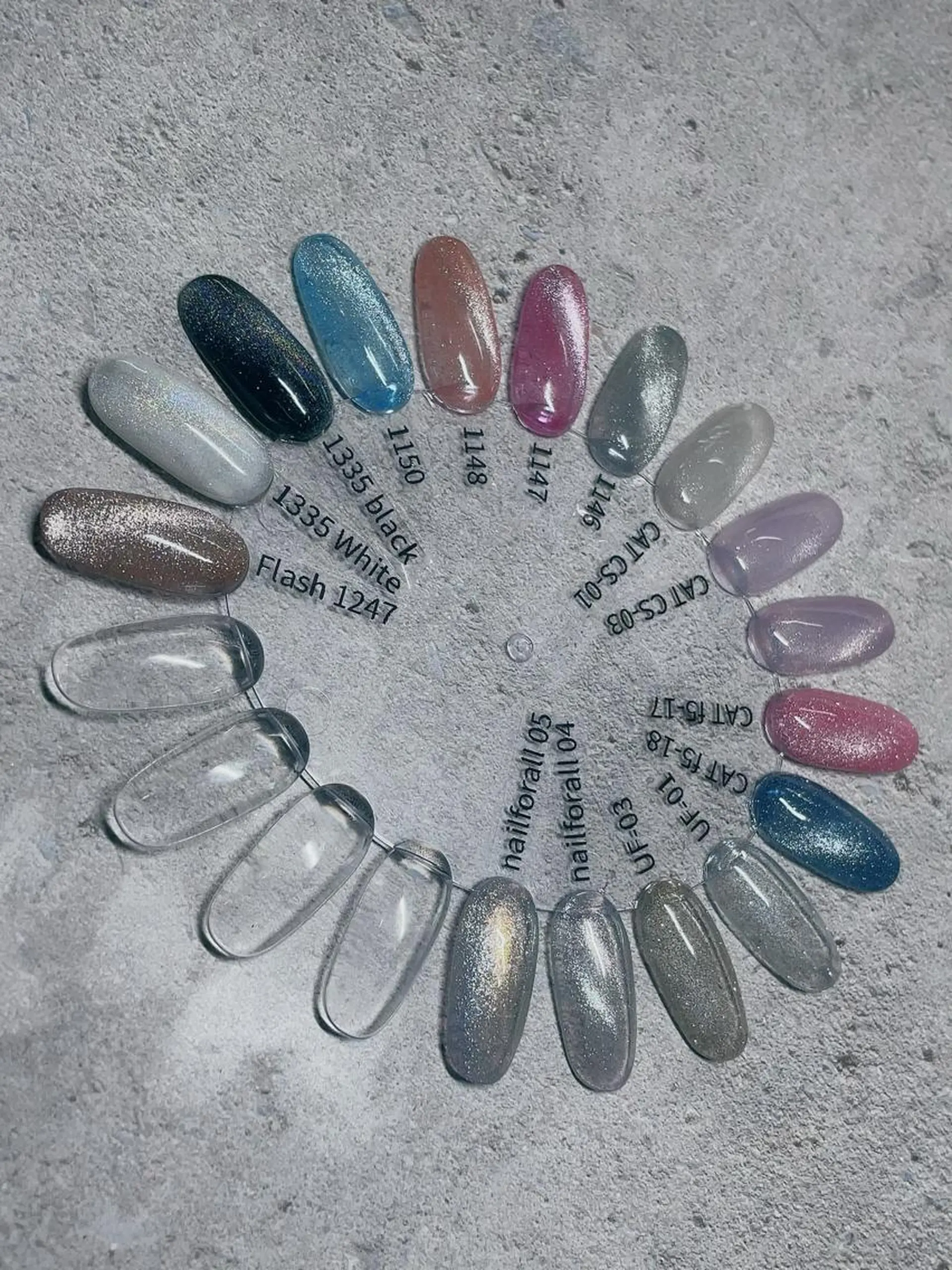 ネイル マグネットネイル 大阪江坂 Kaiのネイルデザイン