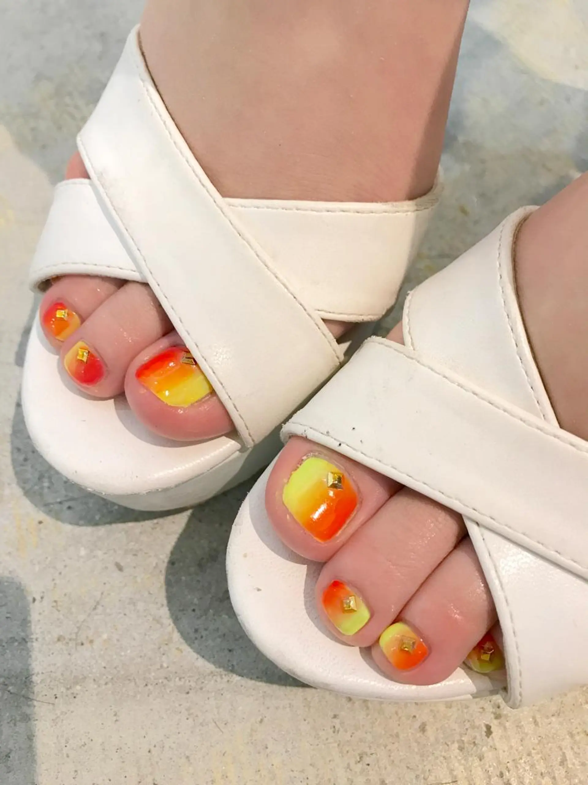 ネイル フットネイル グラデーション NARUMI HYODOのネイルデザイン