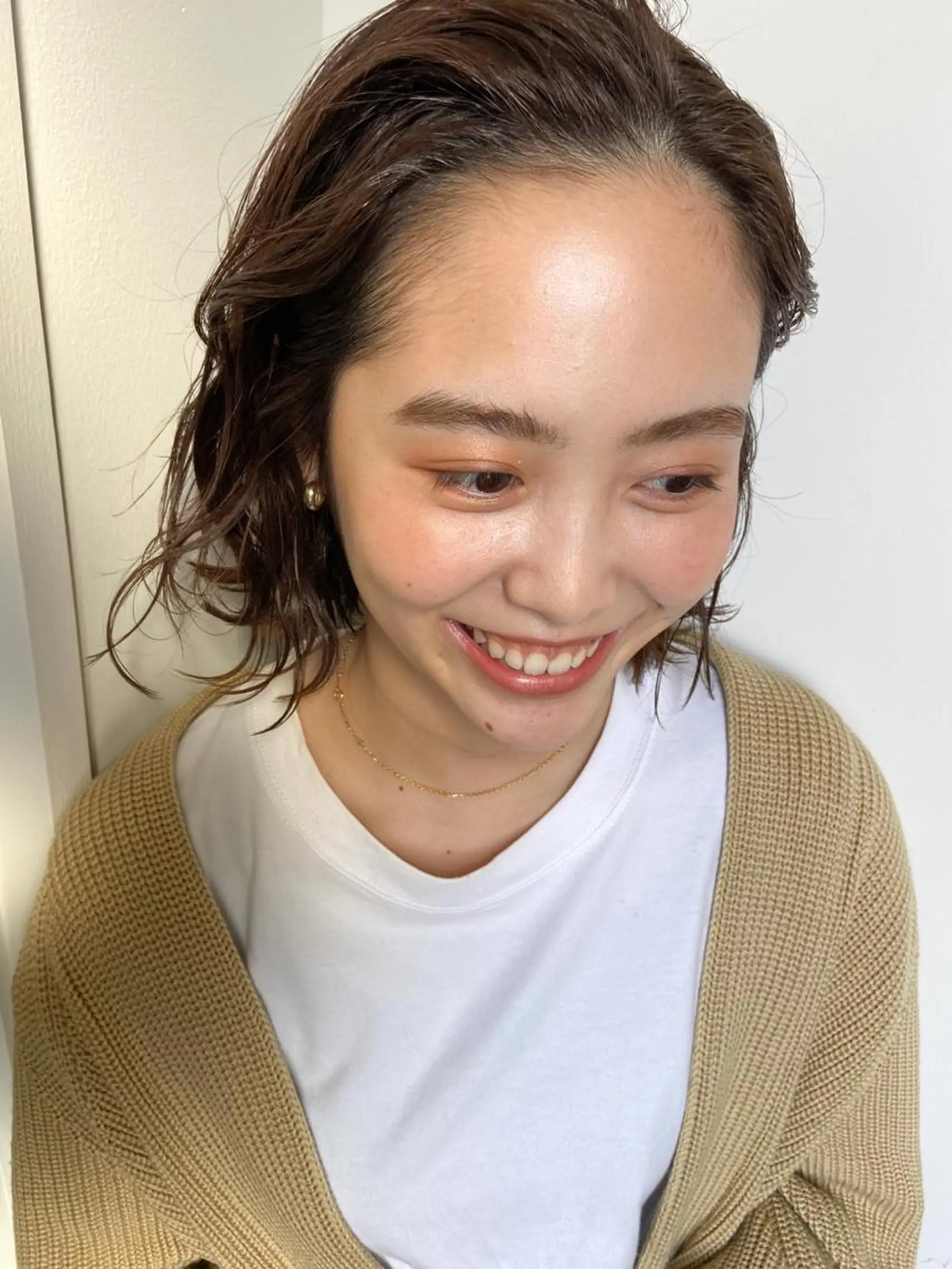 ミディアム カラー アッシュ ベージュカラー ブラウンカラー 透明感カラー ココアベージュ 岡本康平/ボブ/ブリ ーチ/似合わせカットのヘアスタイル